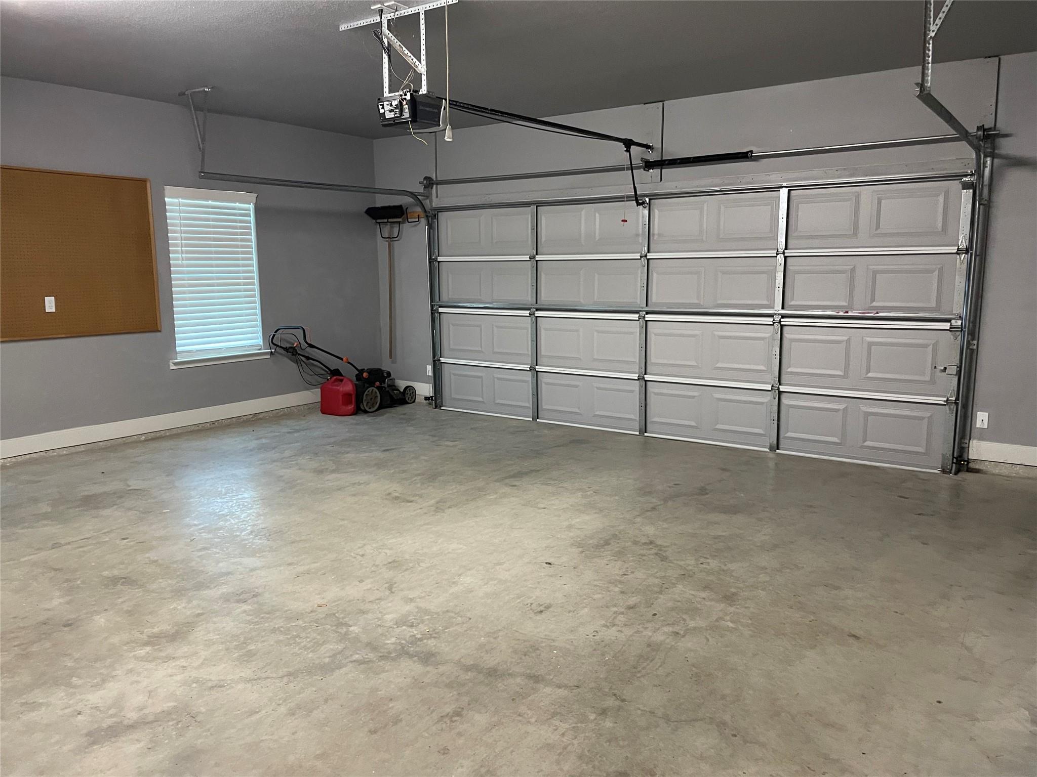 9812 Southshore Dr, Salado, TX 76571