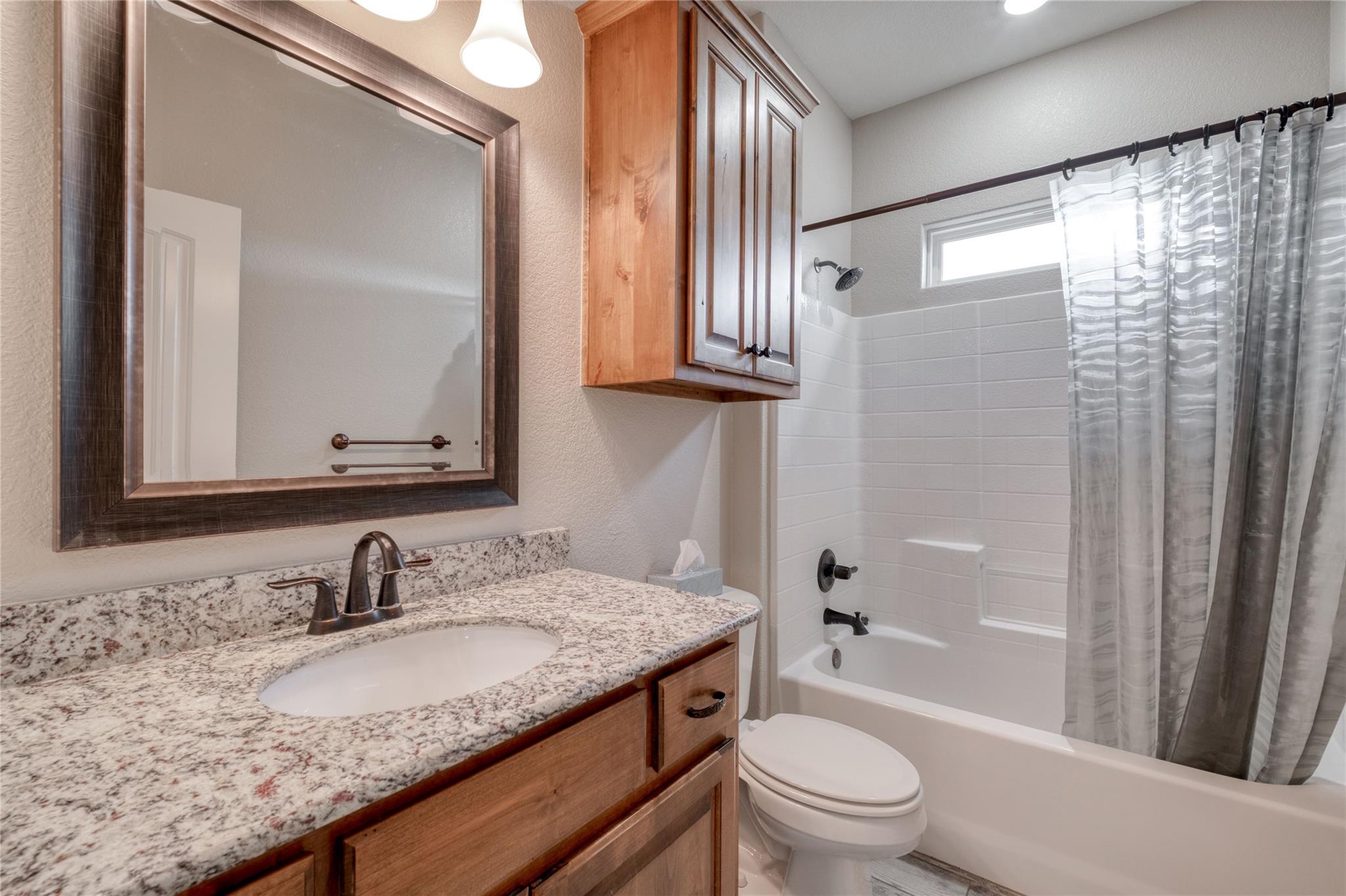 9812 Southshore Dr, Salado, TX 76571