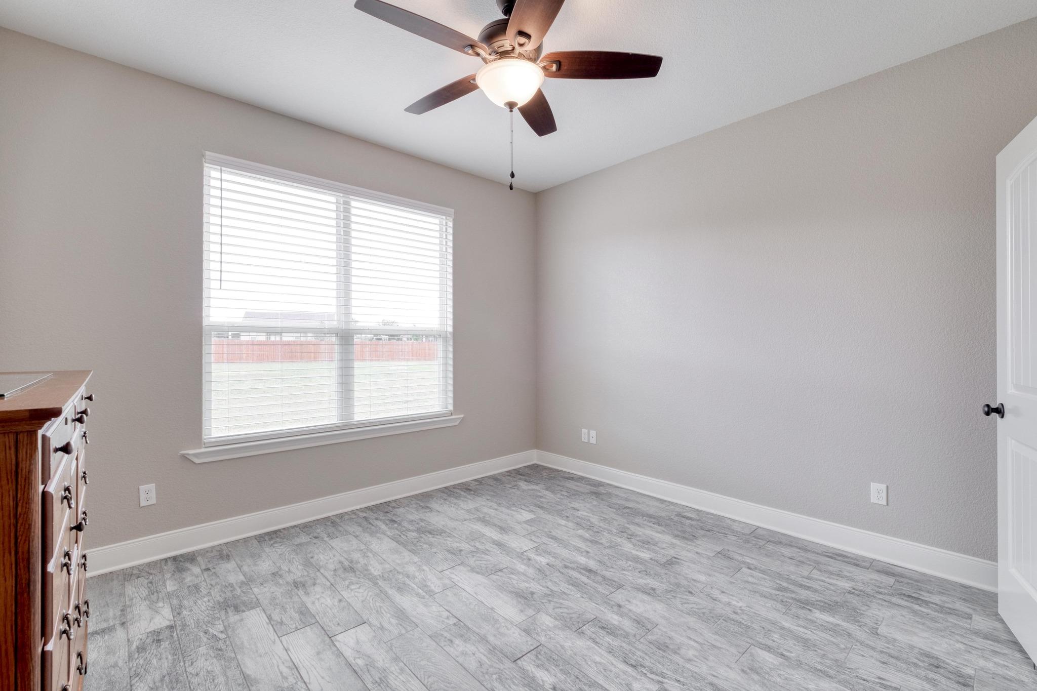 9812 Southshore Dr, Salado, TX 76571