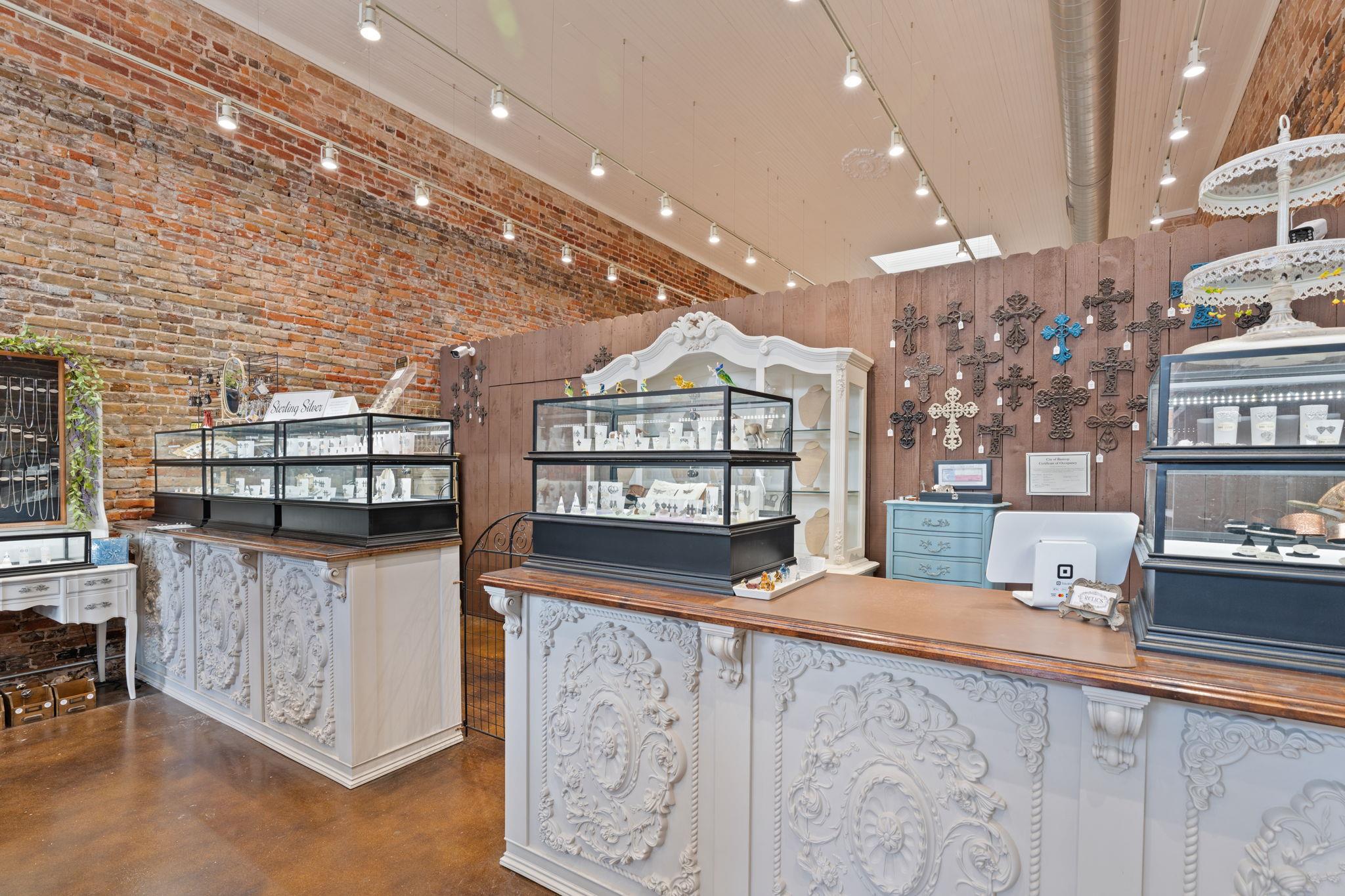 925 Main St, Bastrop, TX 78602