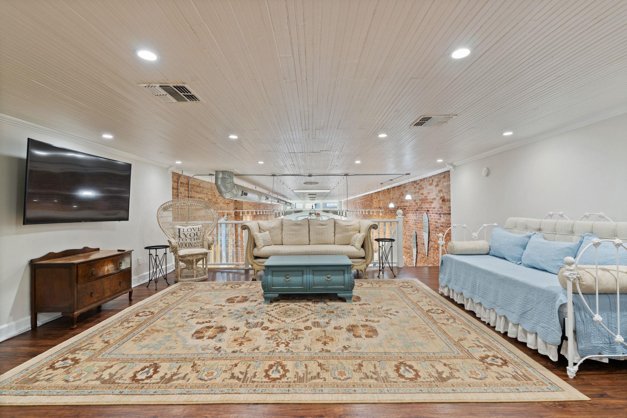 925 Main St, Bastrop, TX 78602