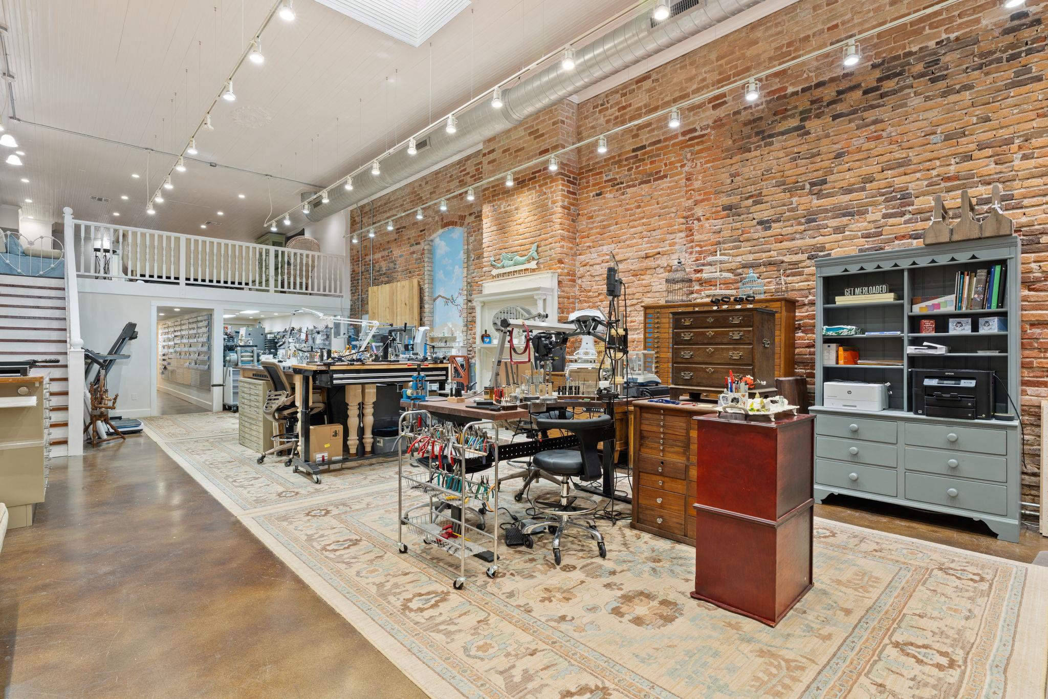 925 Main St, Bastrop, TX 78602