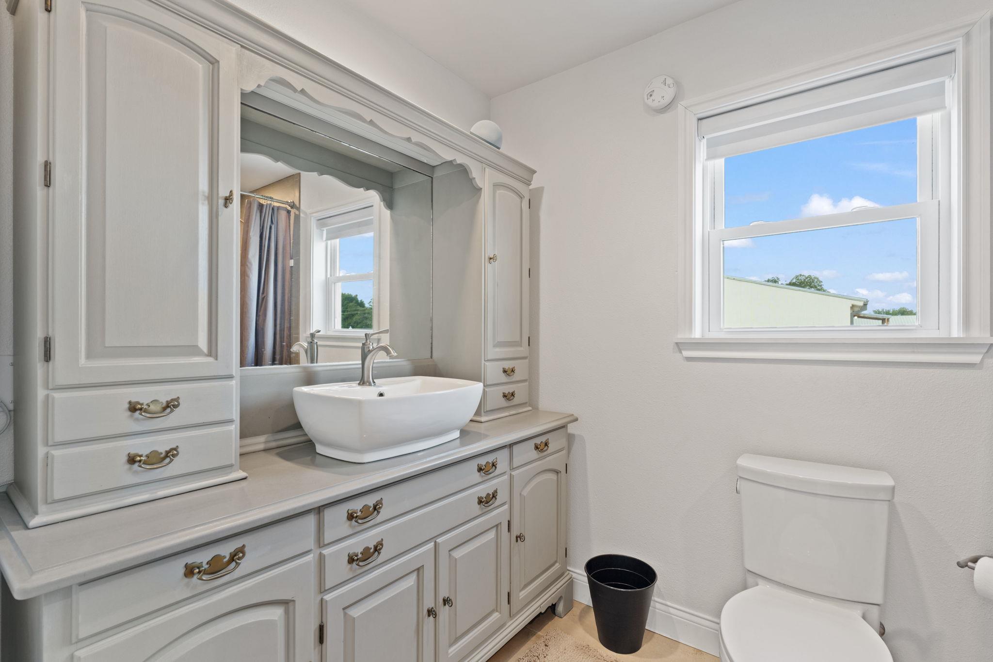 925 Main St, Bastrop, TX 78602