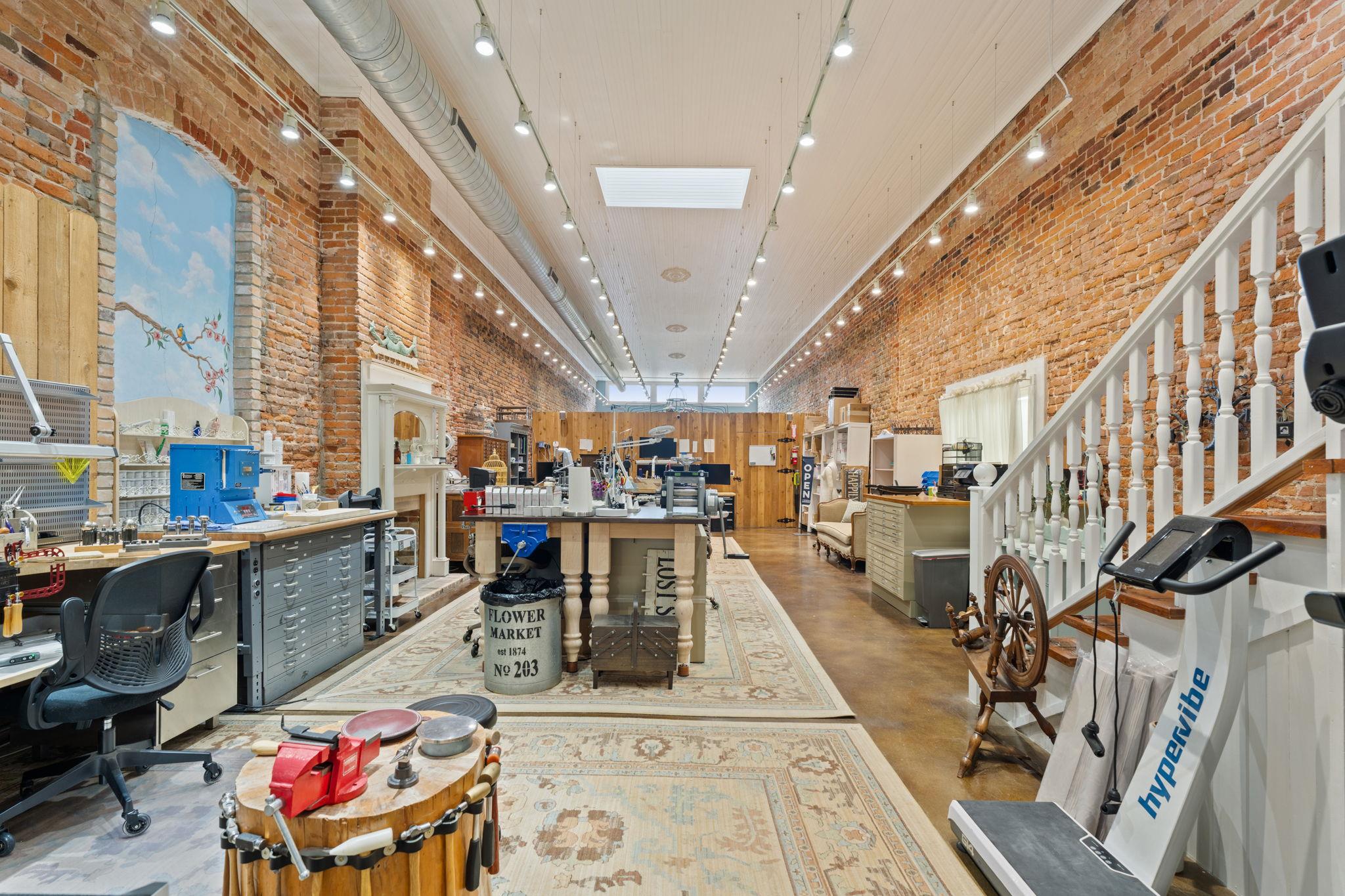 925 Main St, Bastrop, TX 78602