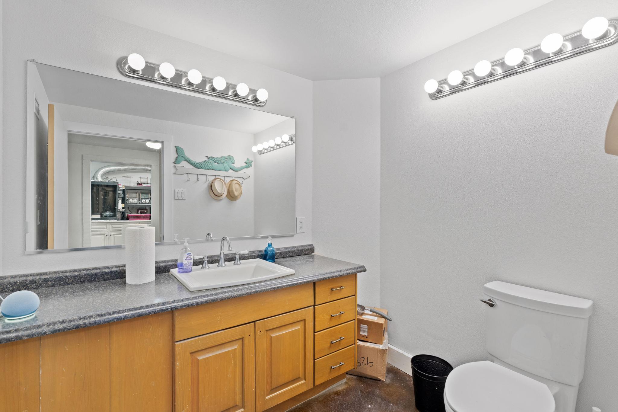 925 Main St, Bastrop, TX 78602