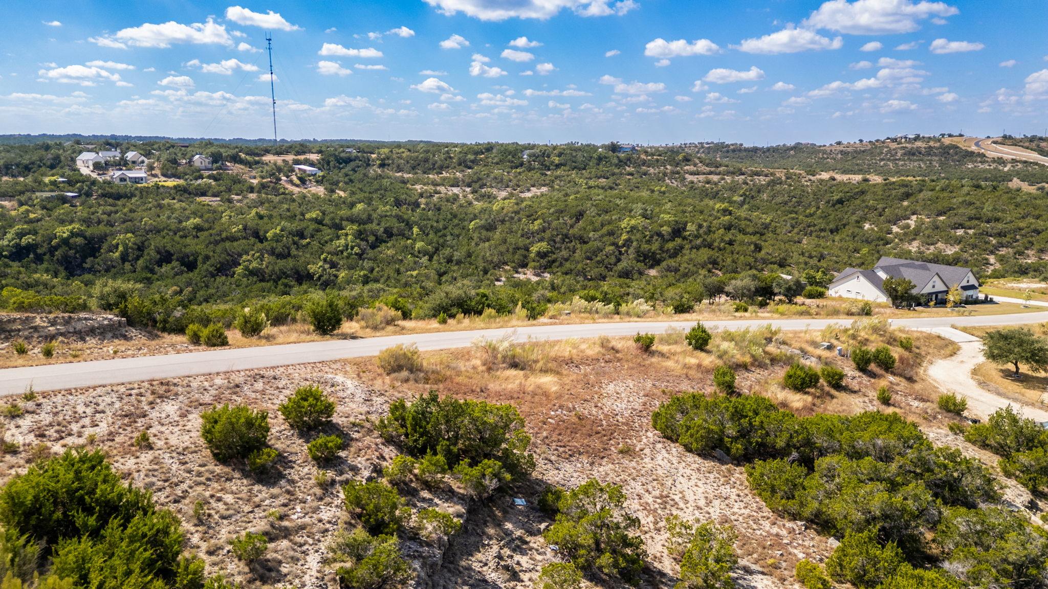529 Julieanne Cv, Dripping Springs, TX 78620