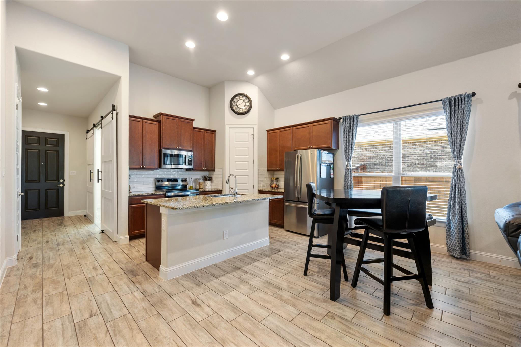 216 Oxbow Cv, Georgetown, TX 78628