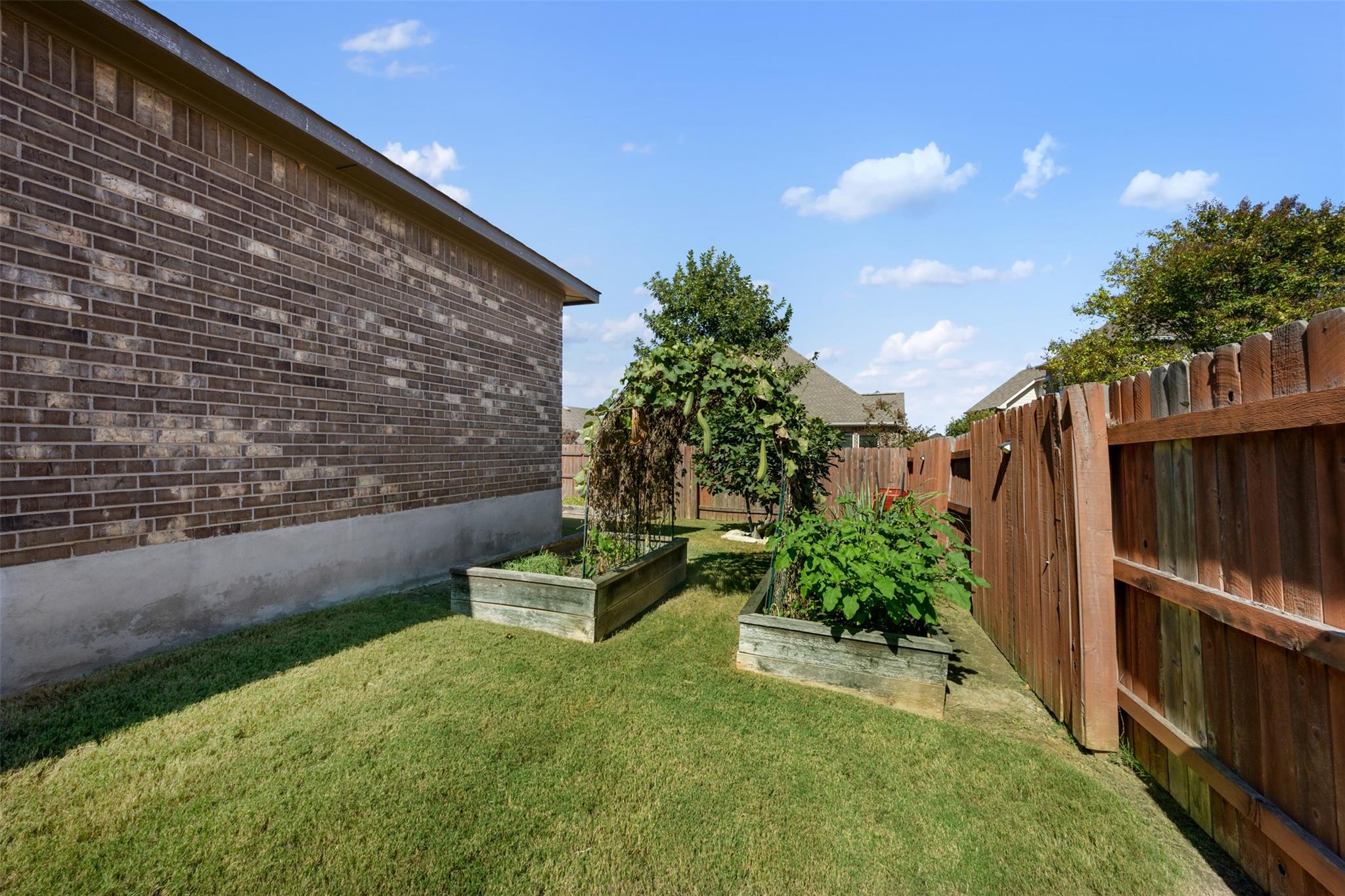 216 Oxbow Cv, Georgetown, TX 78628