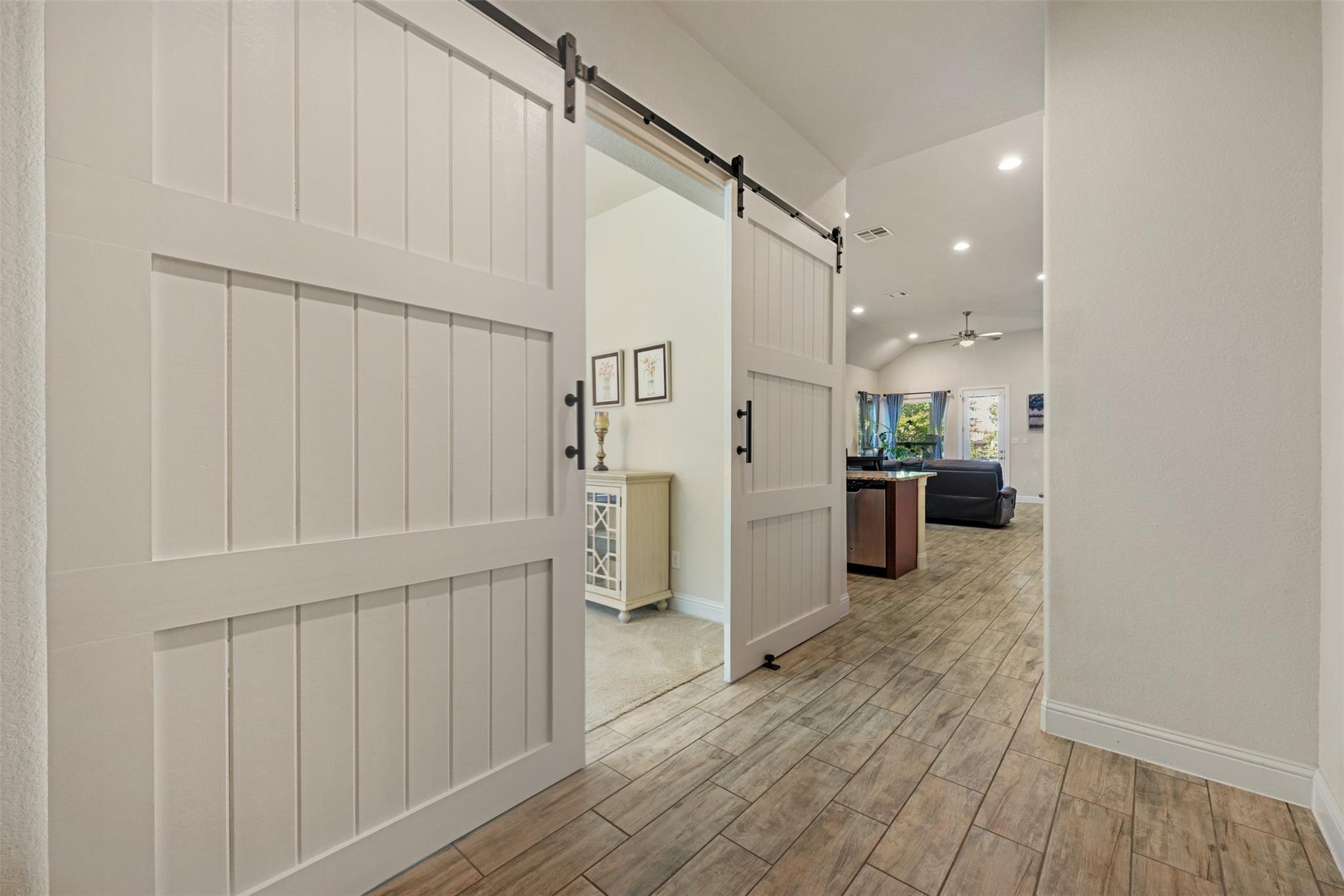 216 Oxbow Cv, Georgetown, TX 78628