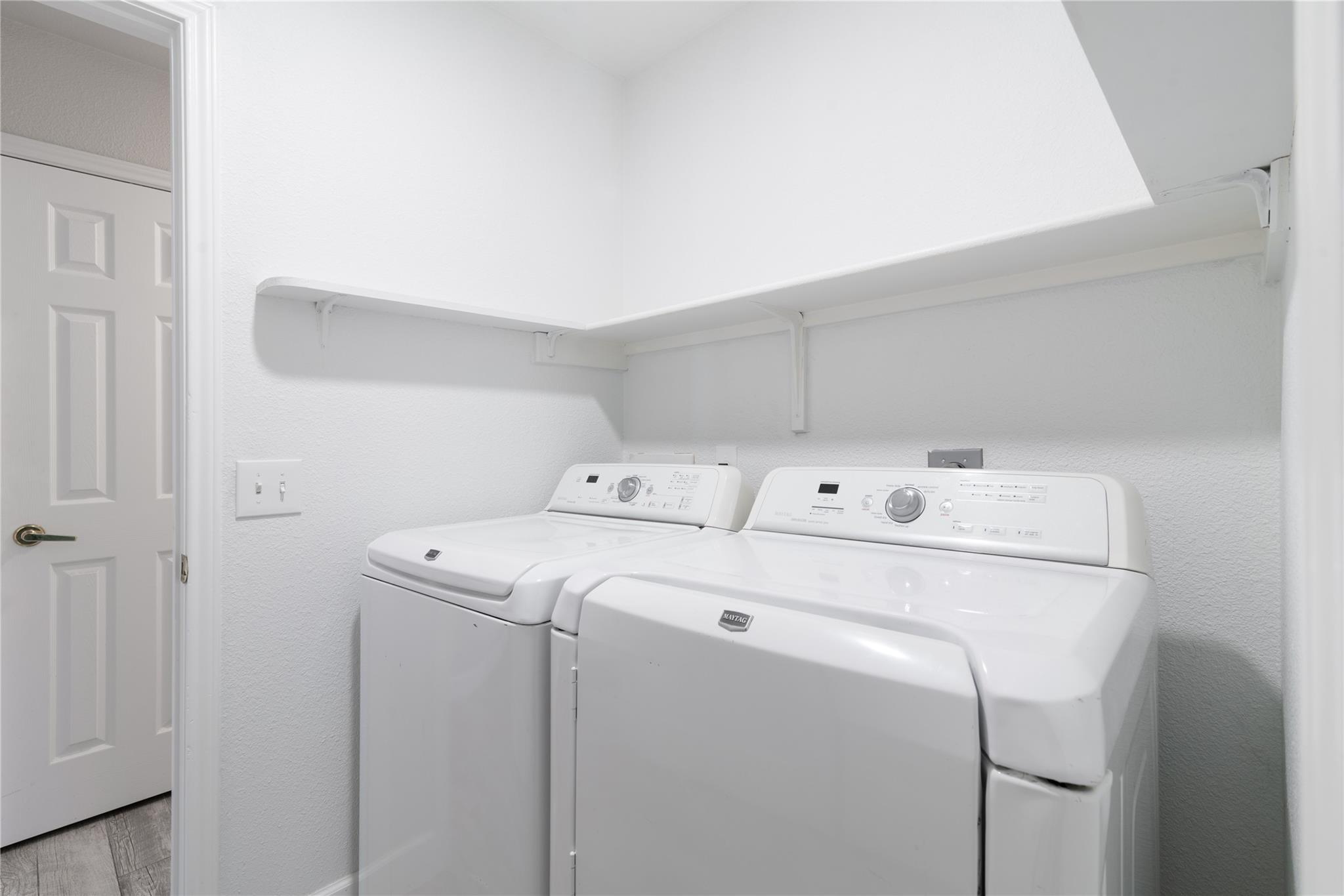 216 Brickyard Ln, Jarrell, TX 76537