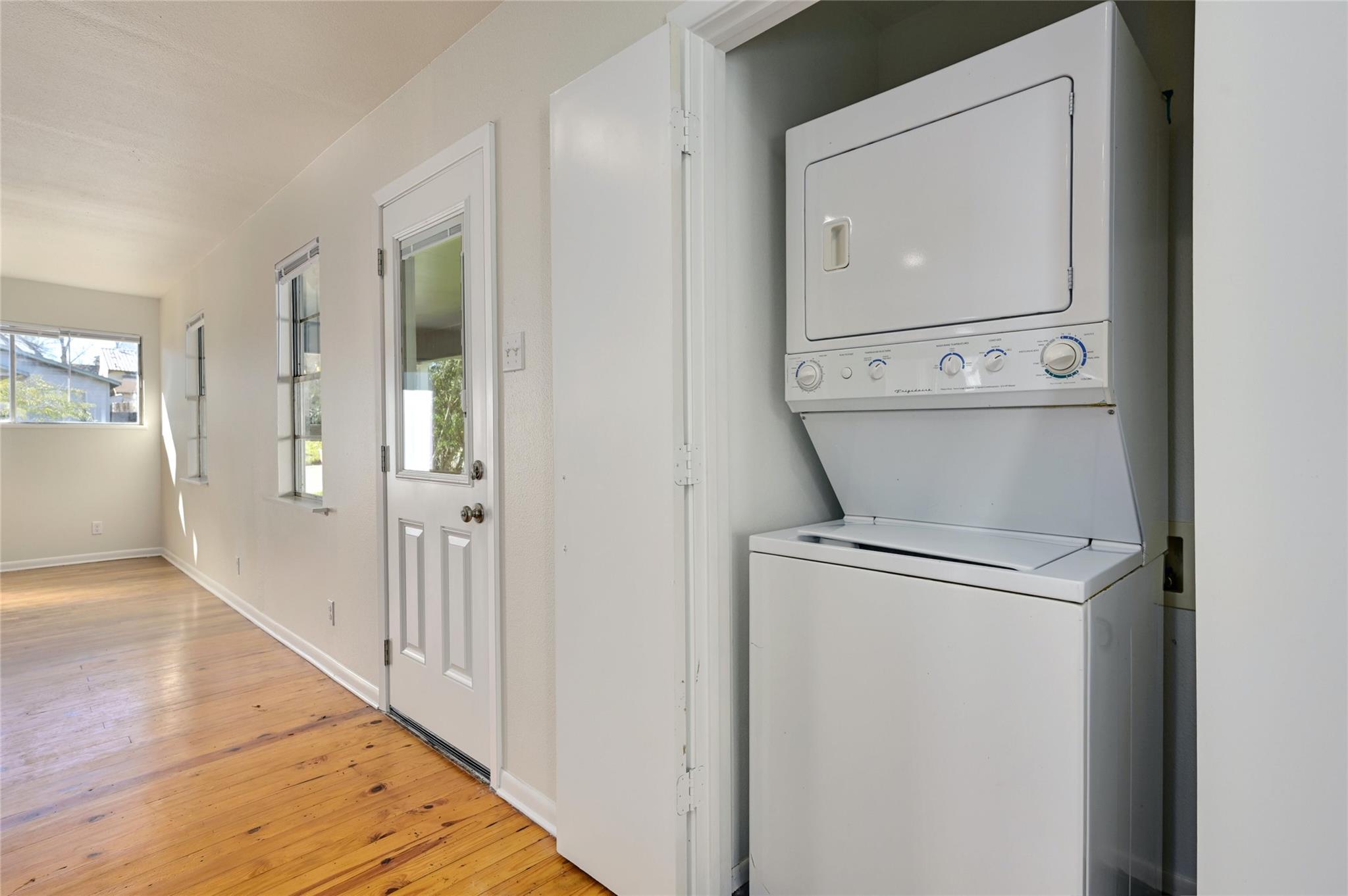 1709 Ulit Ave, Austin, TX 78702