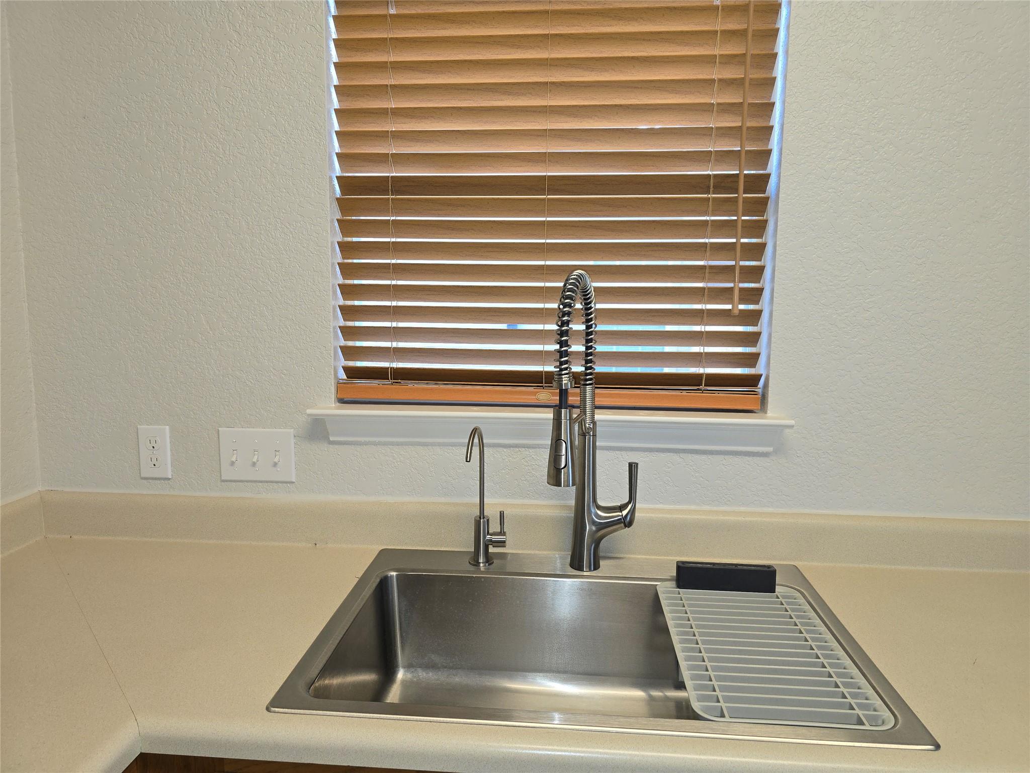 137 Prairie Springs Cv, Georgetown, TX 78626