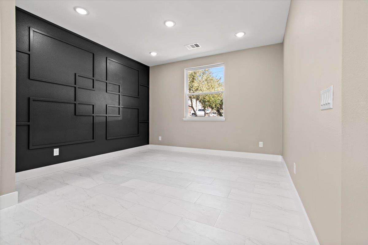 17503 Panorama Dr, Dripping Springs, TX 78620