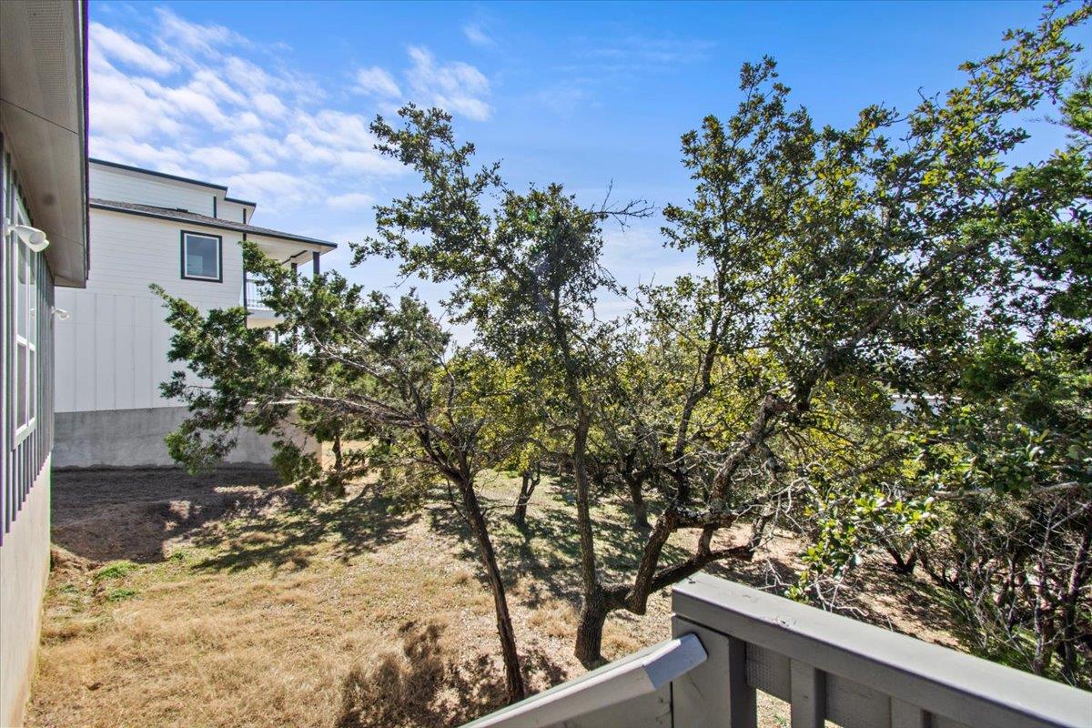 17503 Panorama Dr, Dripping Springs, TX 78620