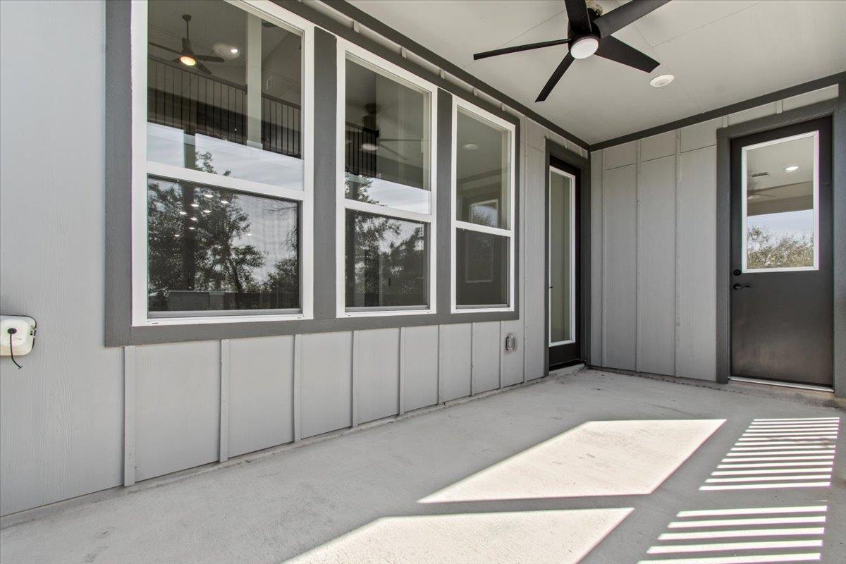 17503 Panorama Dr, Dripping Springs, TX 78620