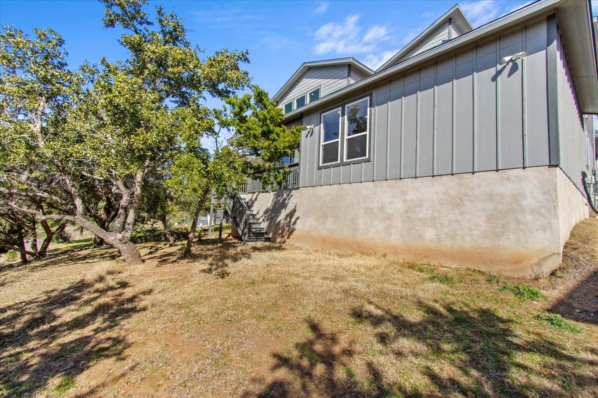 17503 Panorama Dr, Dripping Springs, TX 78620