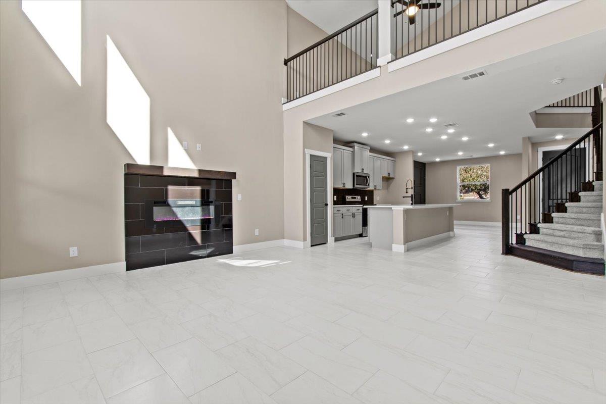 17503 Panorama Dr, Dripping Springs, TX 78620