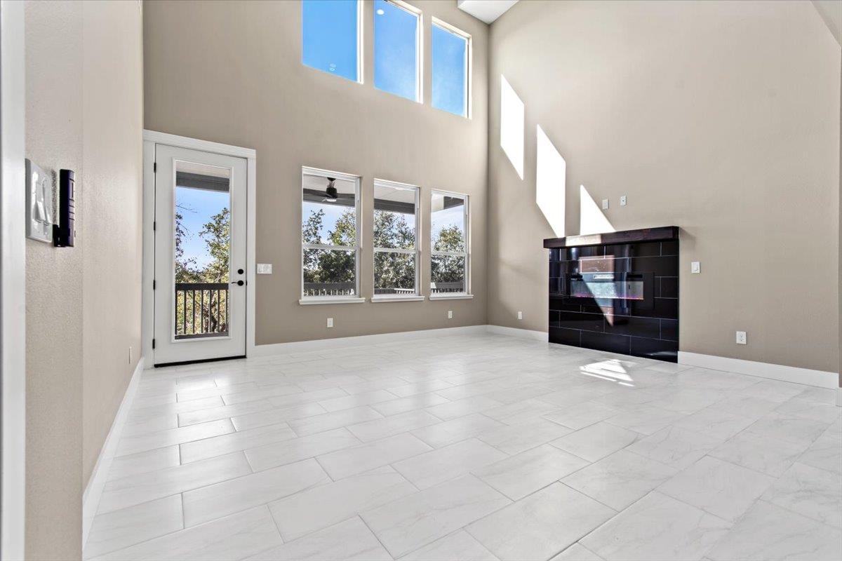 17503 Panorama Dr, Dripping Springs, TX 78620