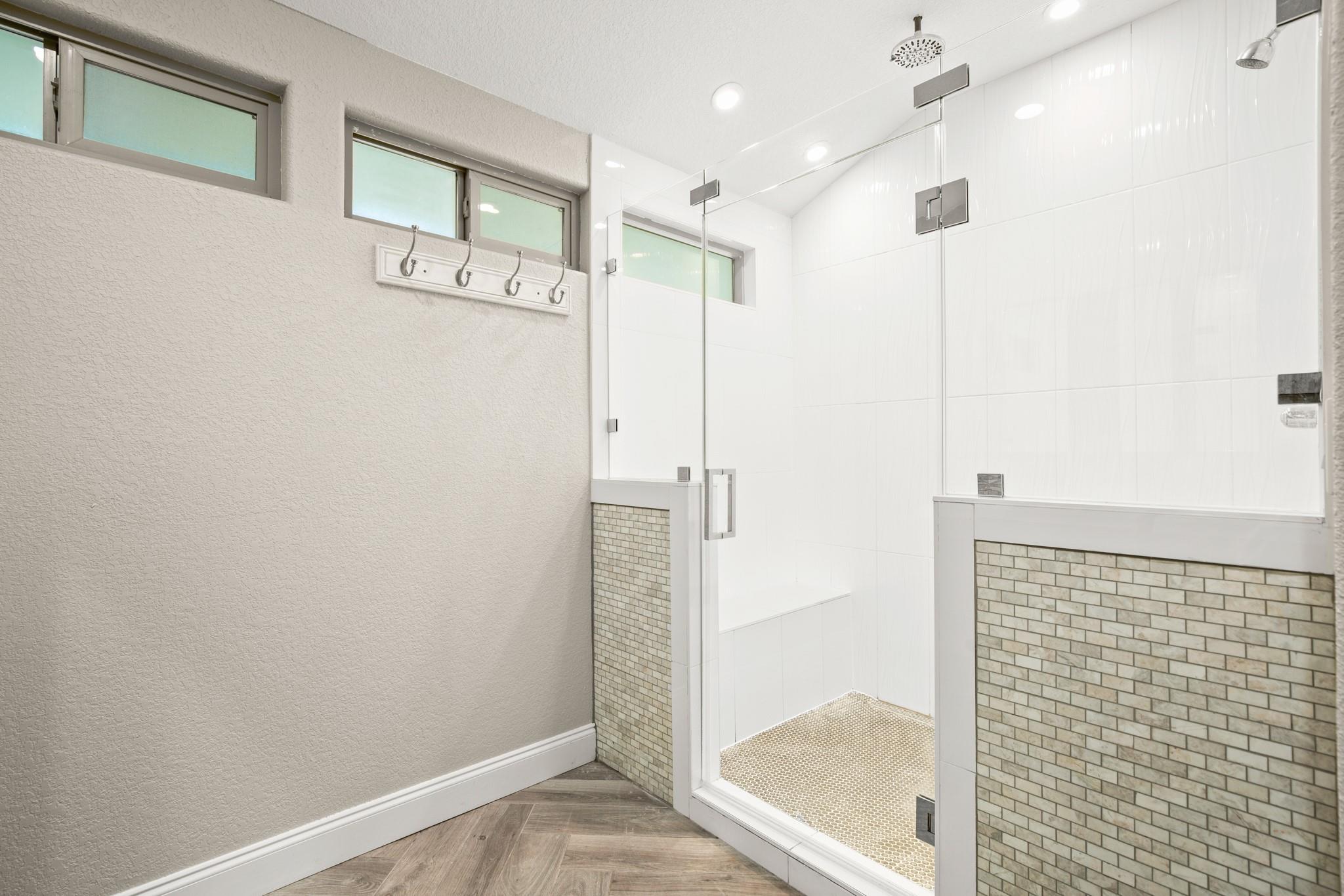 10204 Oak Grove Cir, Austin, TX 78736