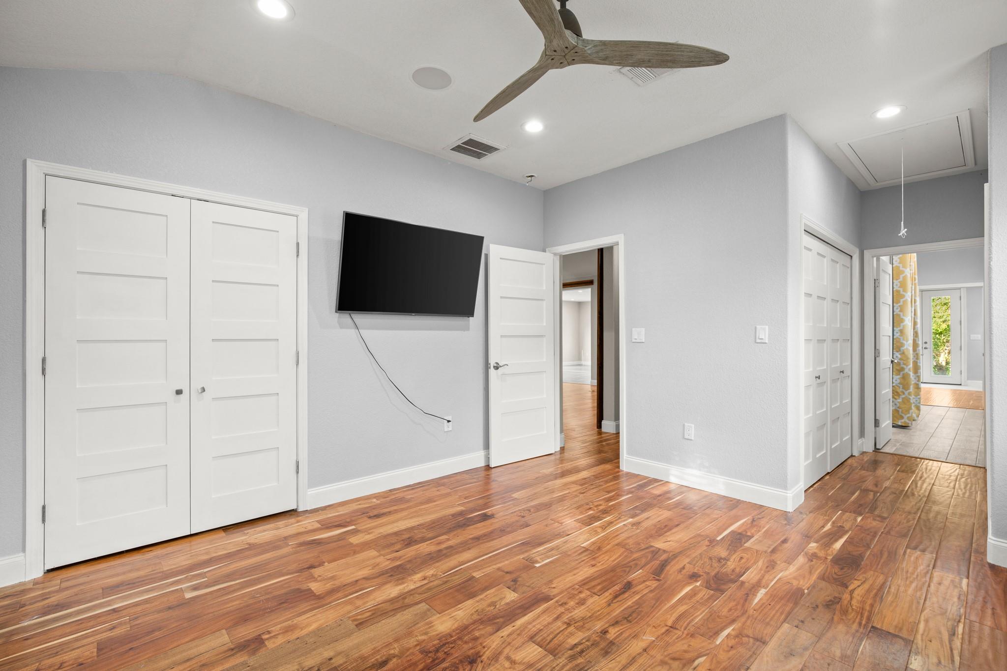 10204 Oak Grove Cir, Austin, TX 78736