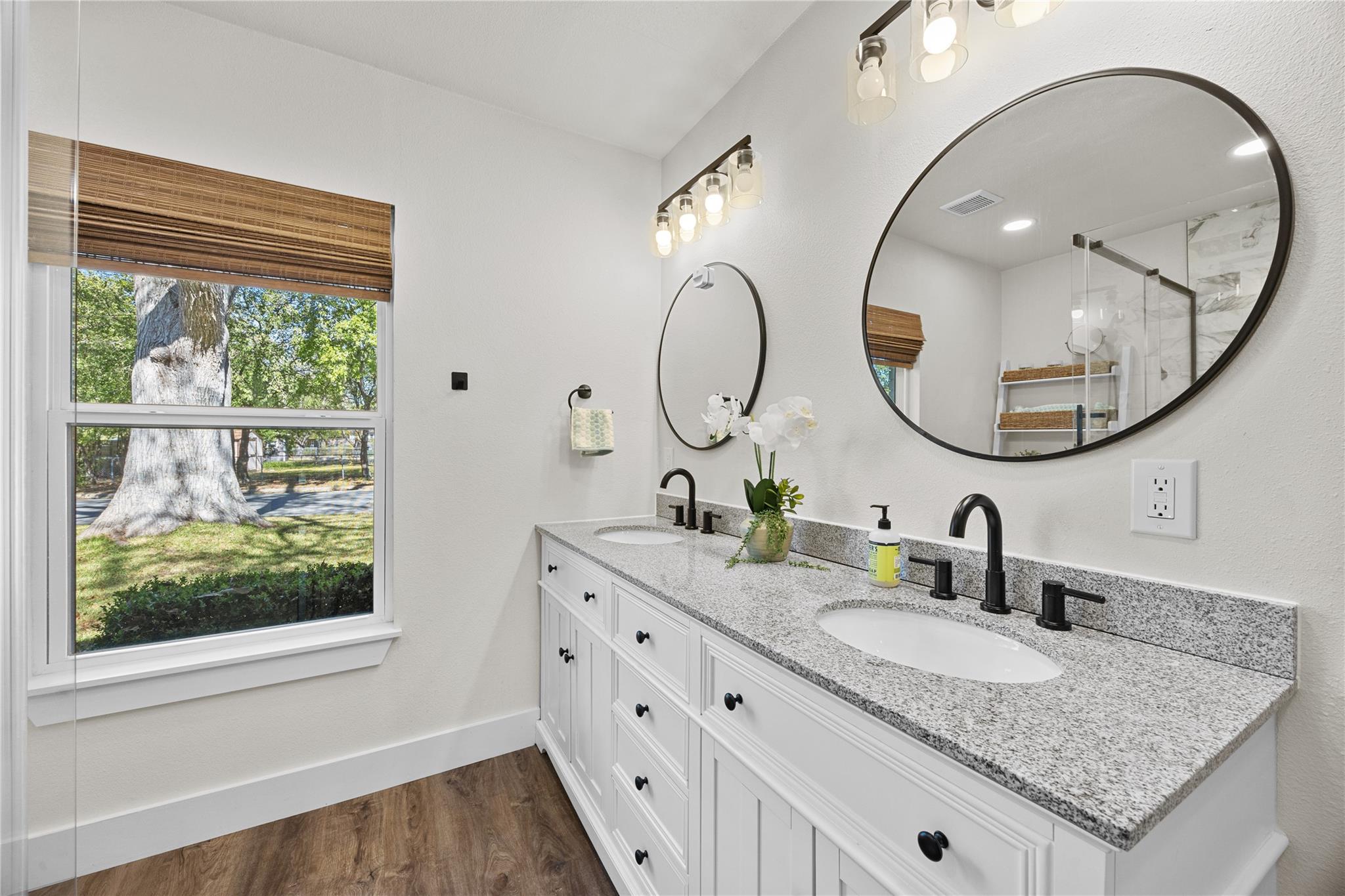 2205 N Plains Ave, Austin, TX 78757