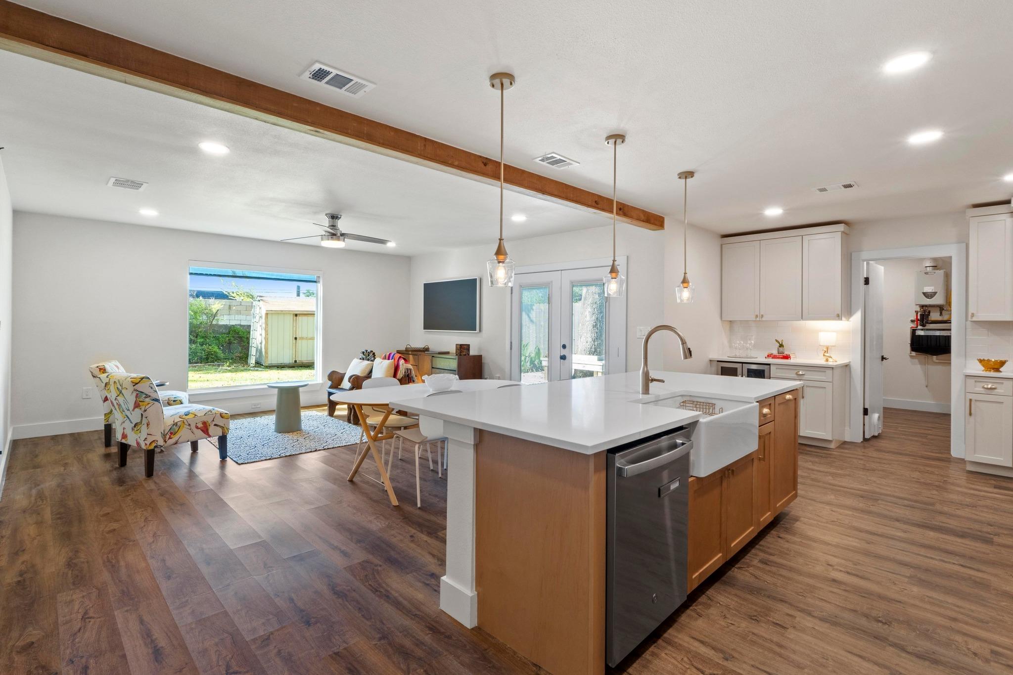 2205 N Plains Ave, Austin, TX 78757