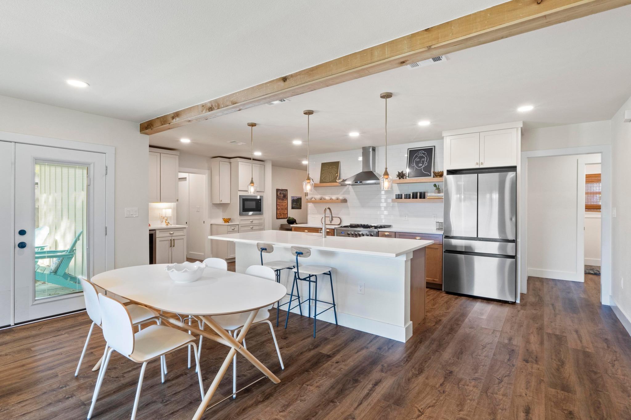 2205 N Plains Ave, Austin, TX 78757