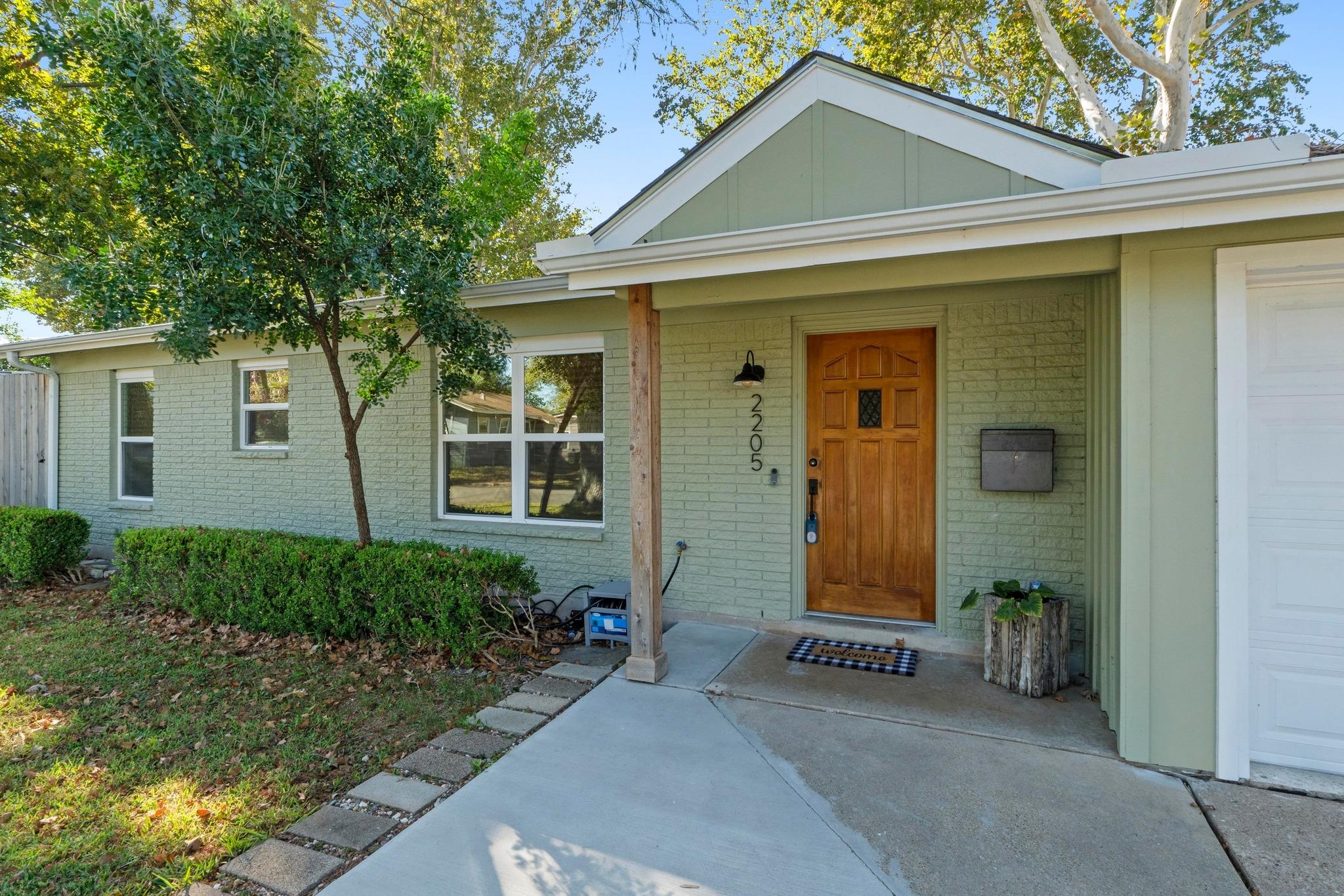 2205 N Plains Ave, Austin, TX 78757