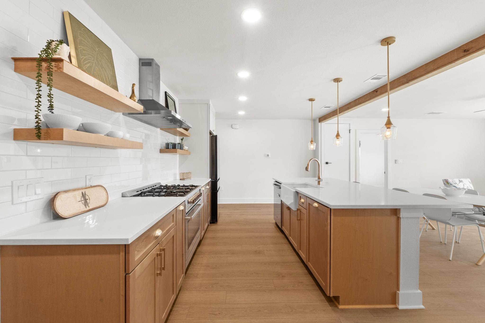 2205 N Plains Ave, Austin, TX 78757