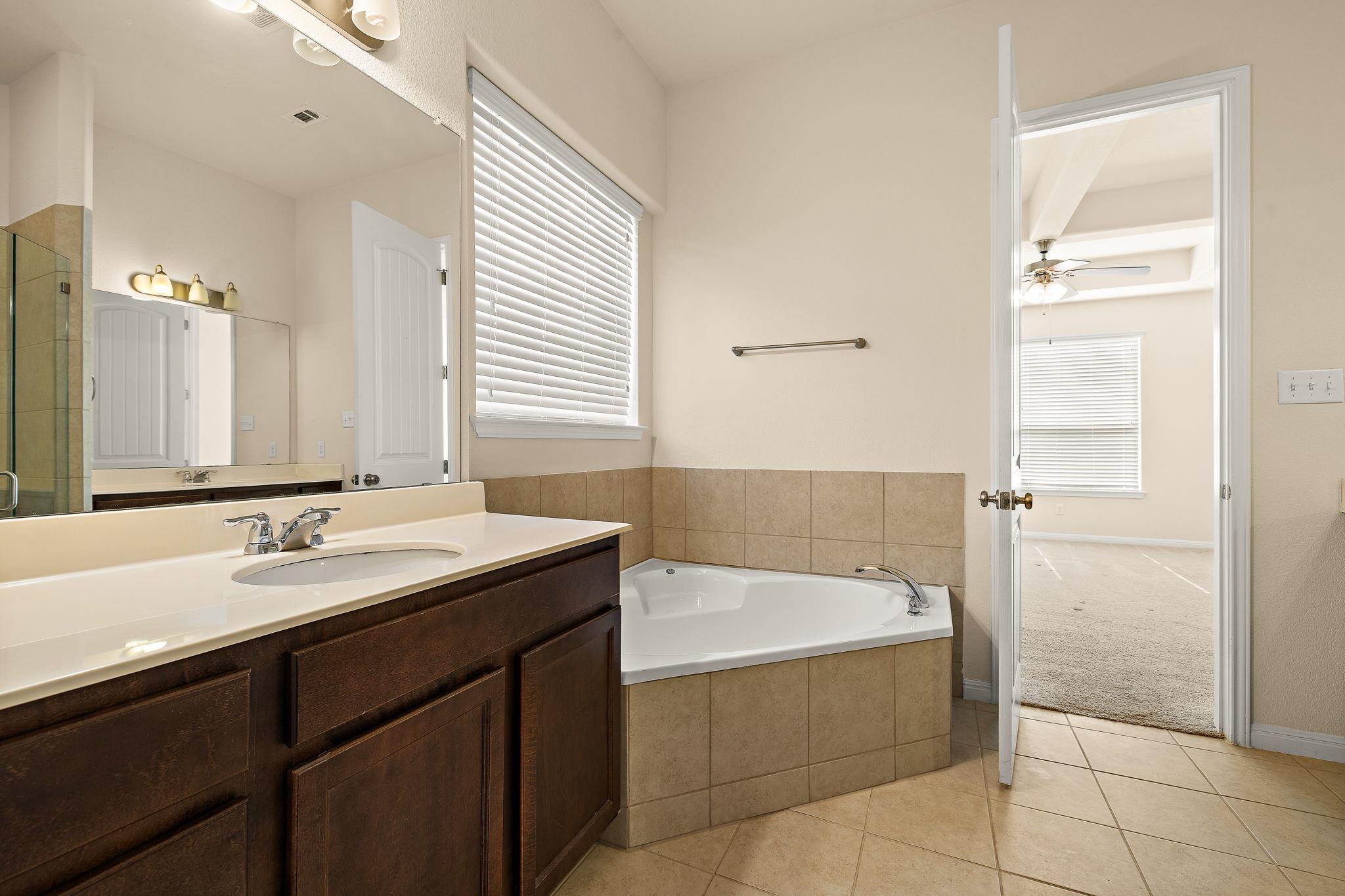 1400 Little Elm Trl # 1126, Cedar Park, TX 78613