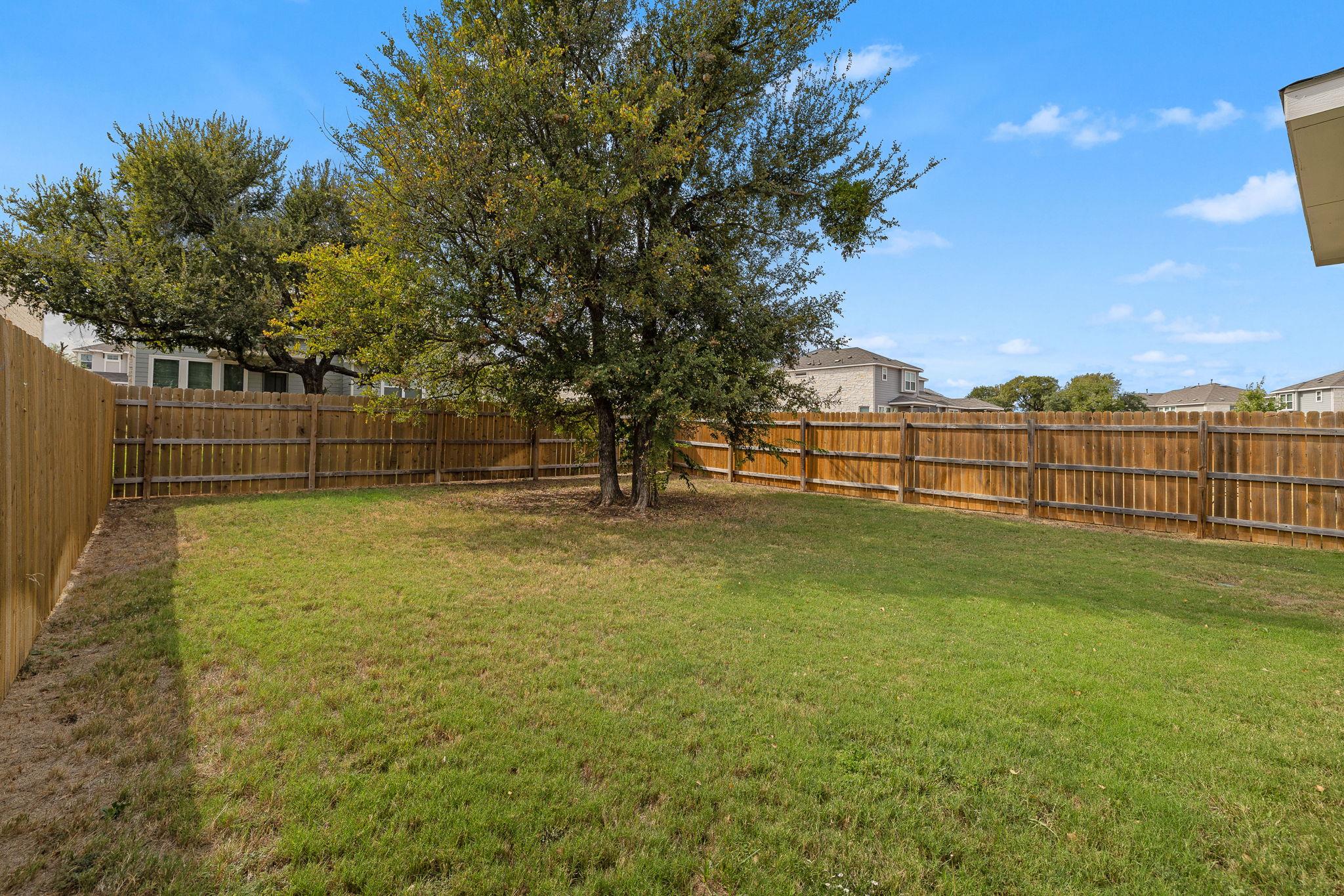 2233 Calvert Dr, Leander, TX 78641