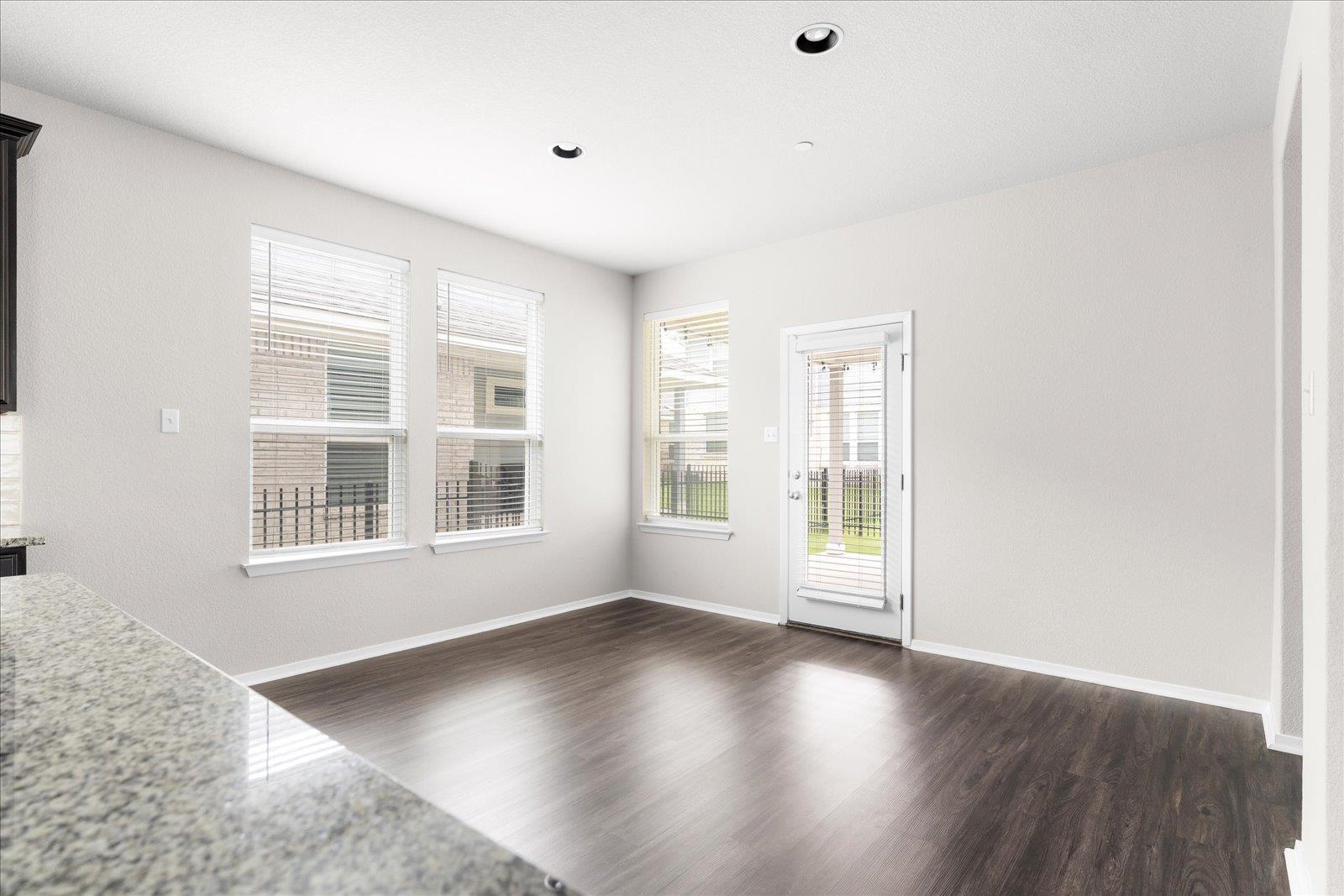 2800 Joe DiMaggio Blvd # 100, Round Rock, TX 78665