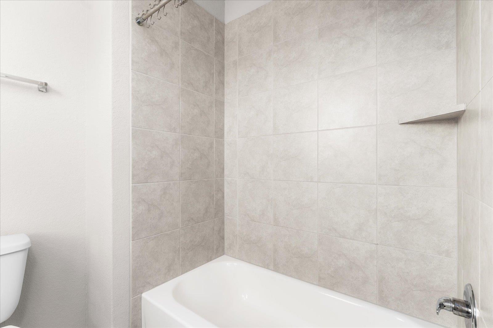 2800 Joe DiMaggio Blvd # 100, Round Rock, TX 78665