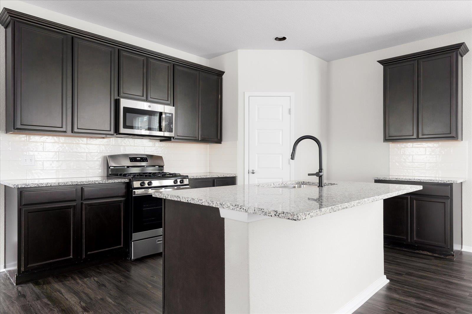 2800 Joe DiMaggio Blvd # 100, Round Rock, TX 78665