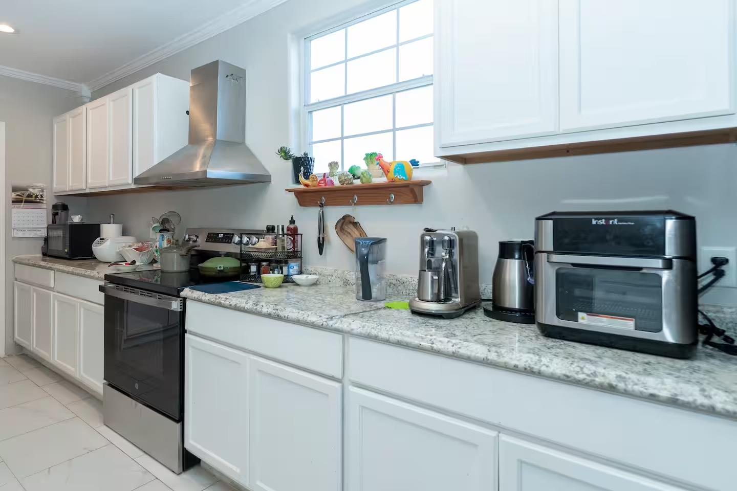 105 Sunrise Dr # B, Kyle, TX 78640