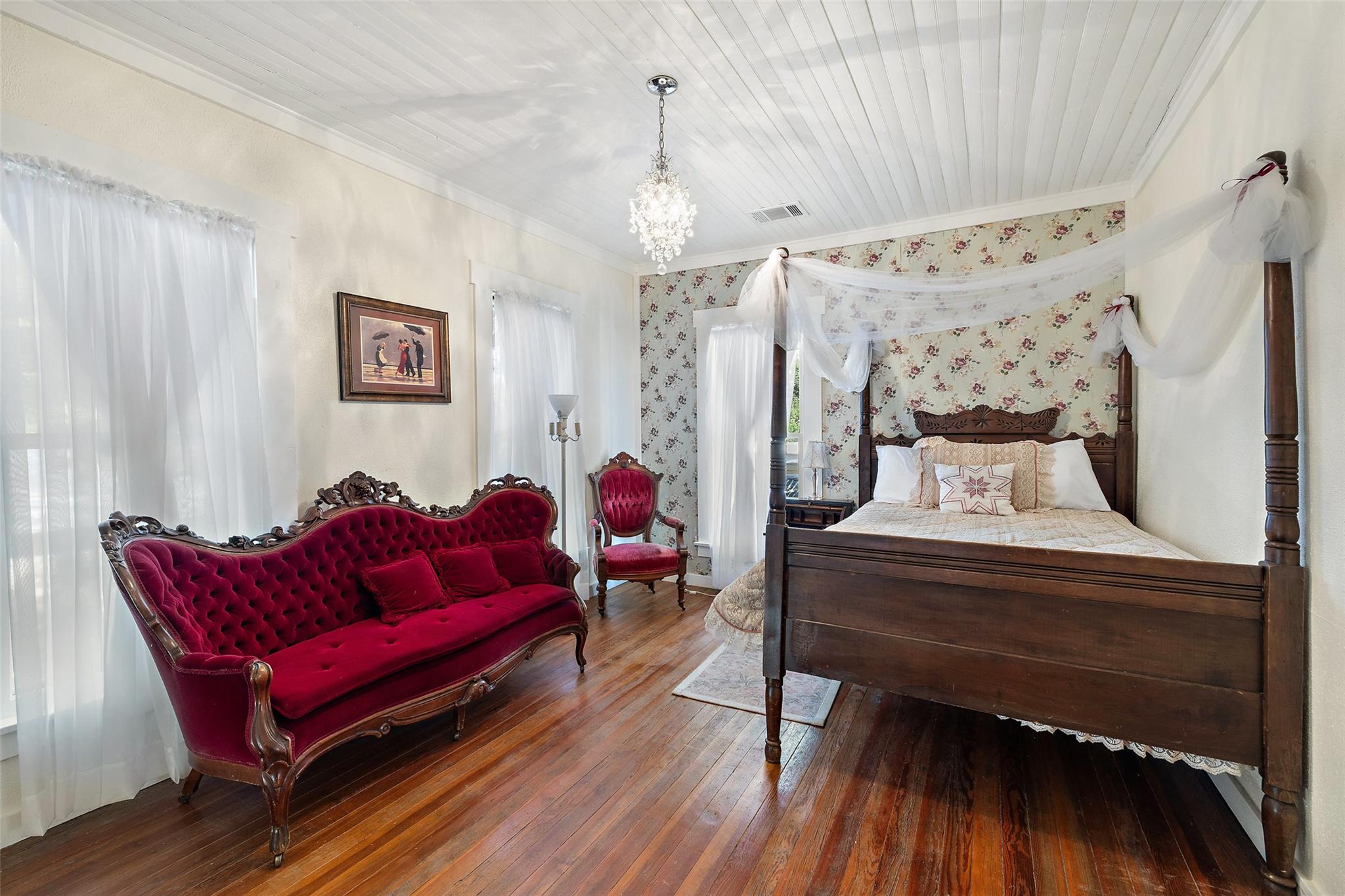 201 N Nugent Ave, Johnson City, TX 78636