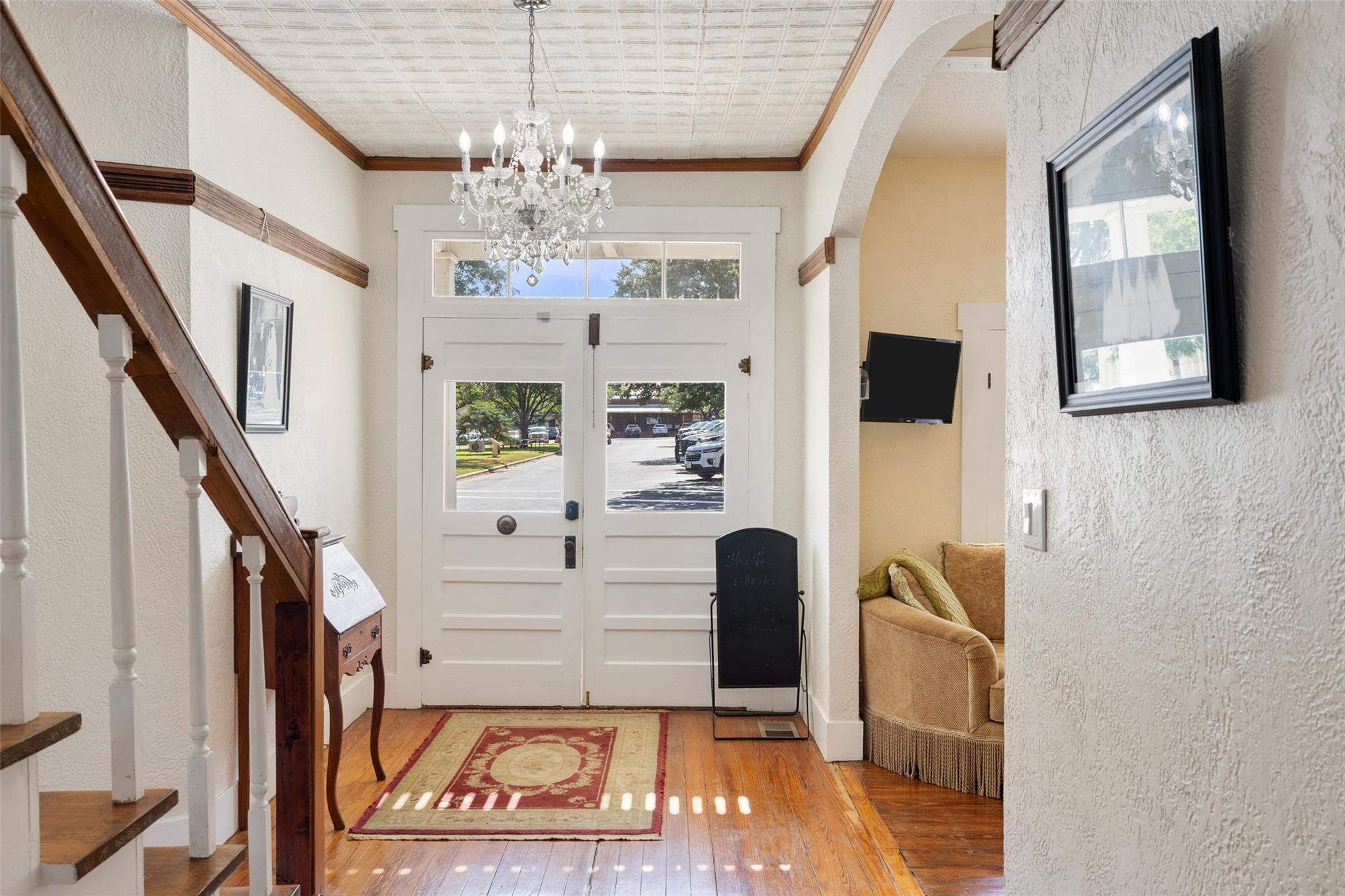 201 N Nugent Ave, Johnson City, TX 78636