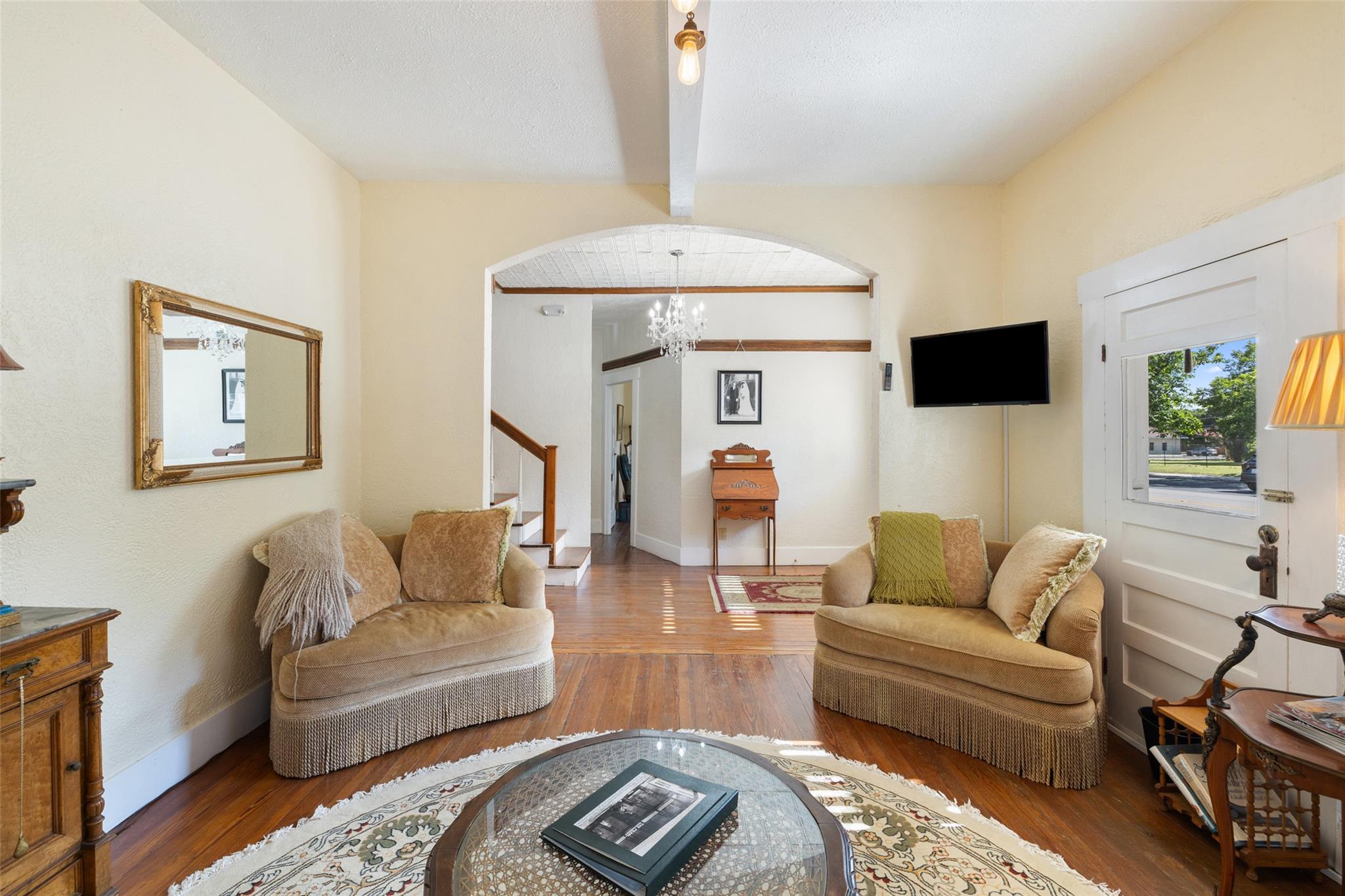 201 N Nugent Ave, Johnson City, TX 78636