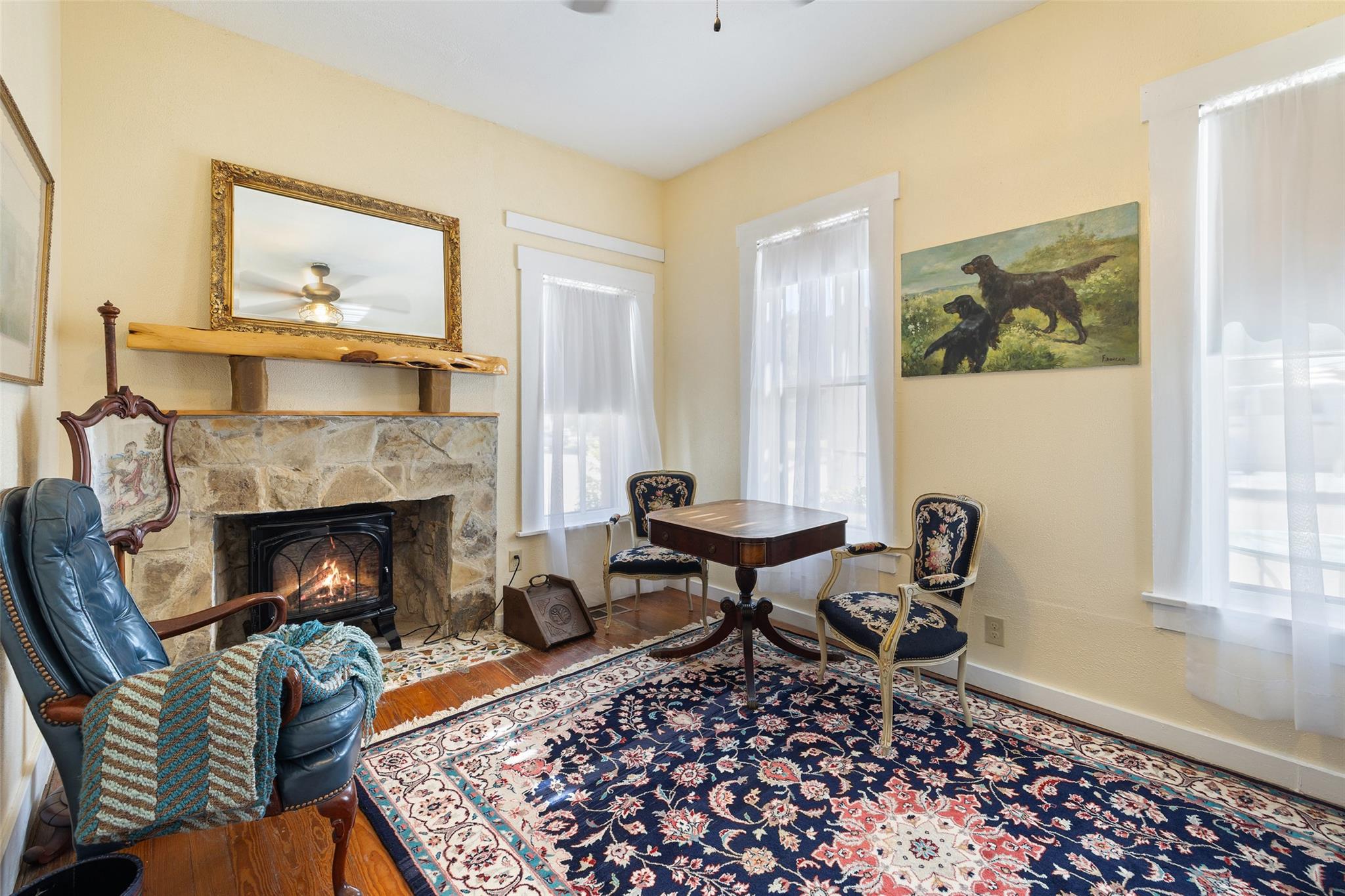 201 N Nugent Ave, Johnson City, TX 78636