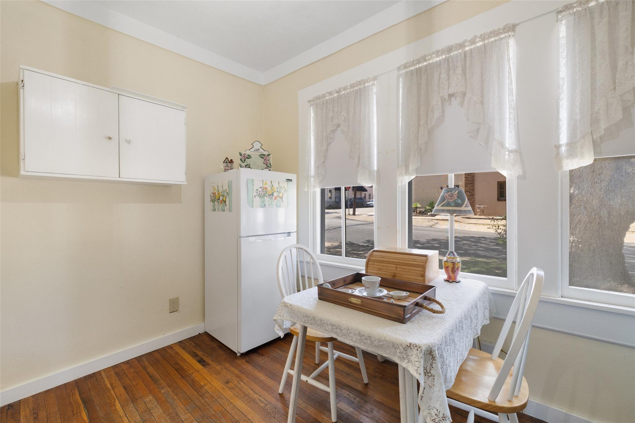 201 N Nugent Ave, Johnson City, TX 78636