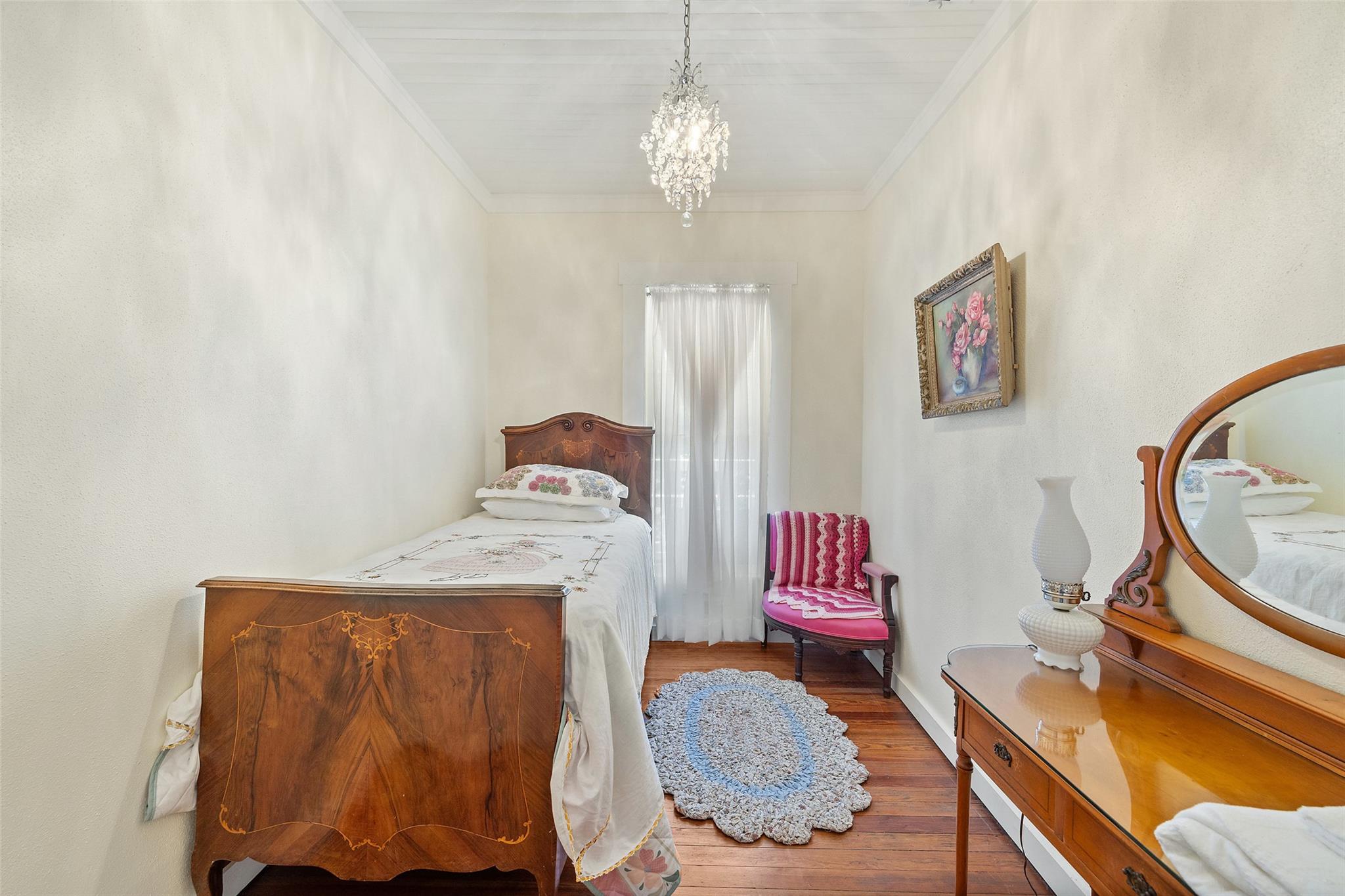 201 N Nugent Ave, Johnson City, TX 78636