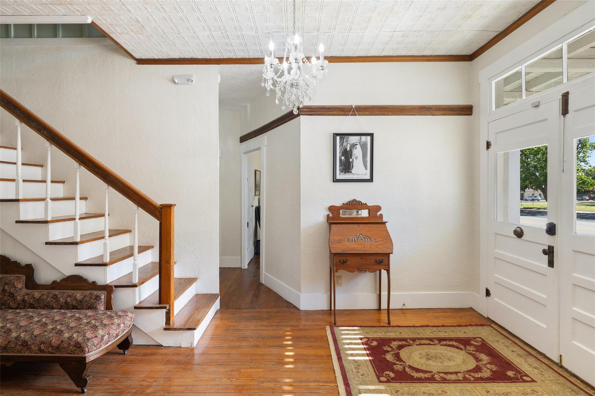 201 N Nugent Ave, Johnson City, TX 78636