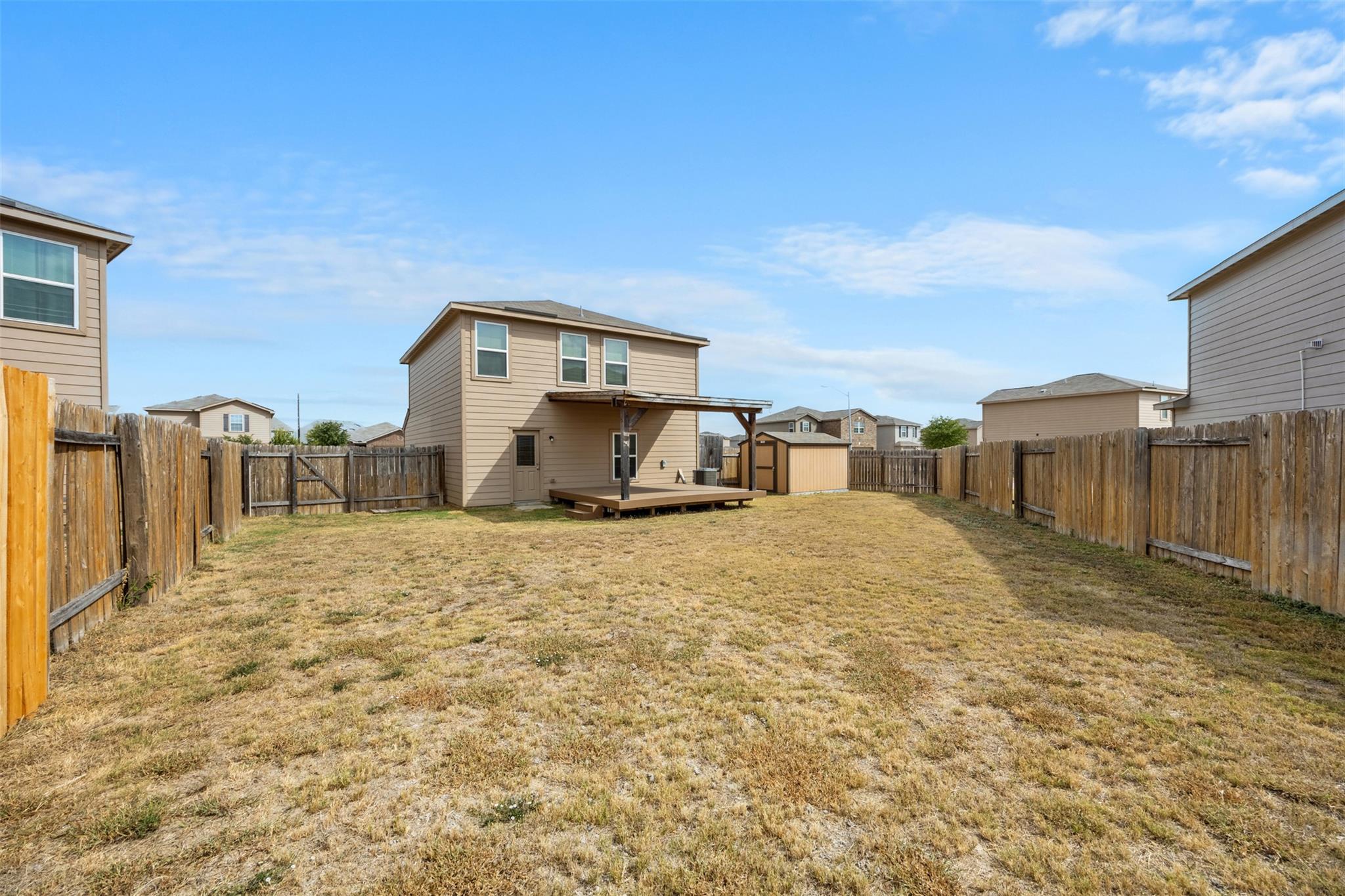 201 Yearwood Ln, Jarrell, TX 76537