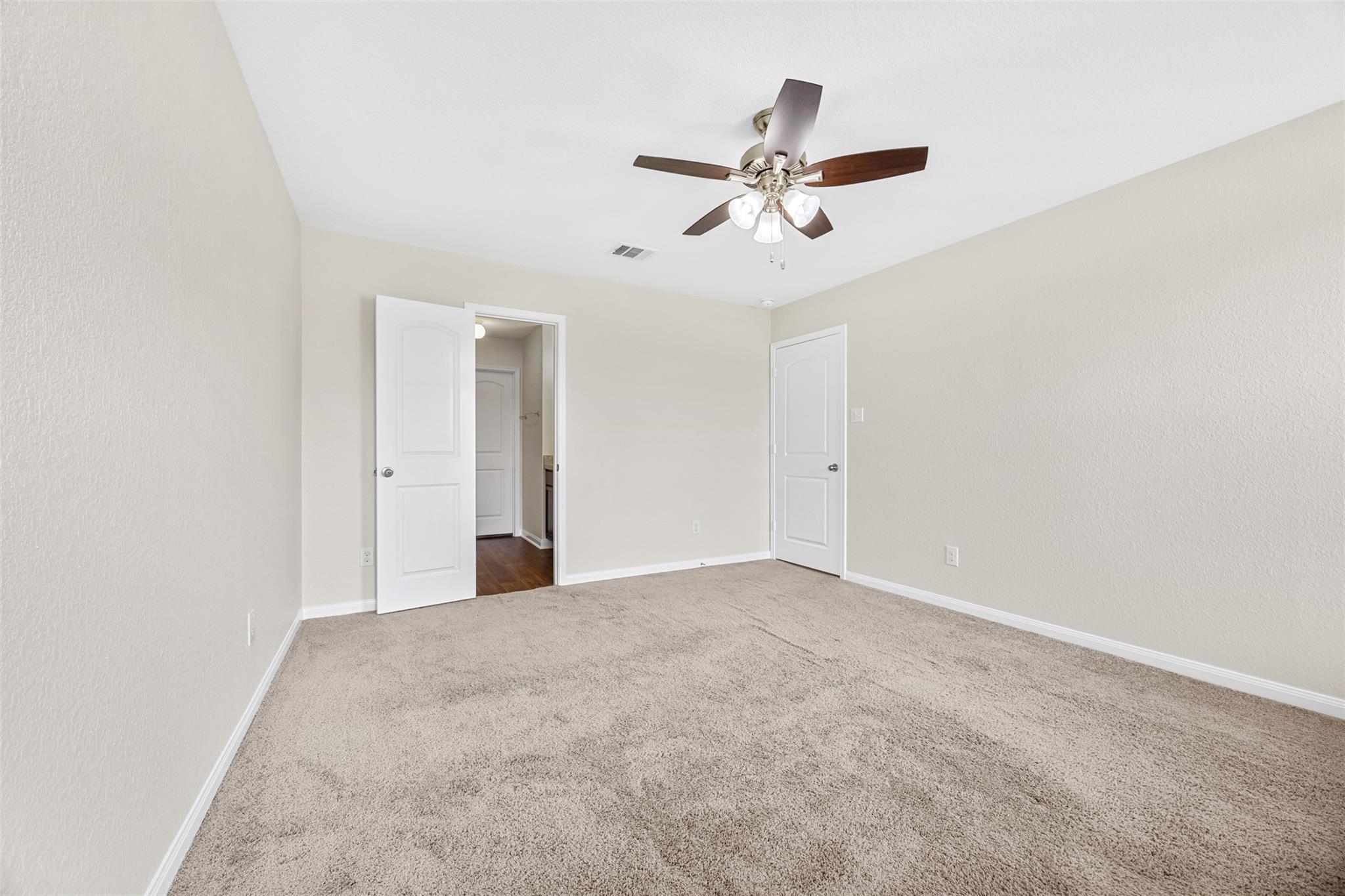 201 Yearwood Ln, Jarrell, TX 76537