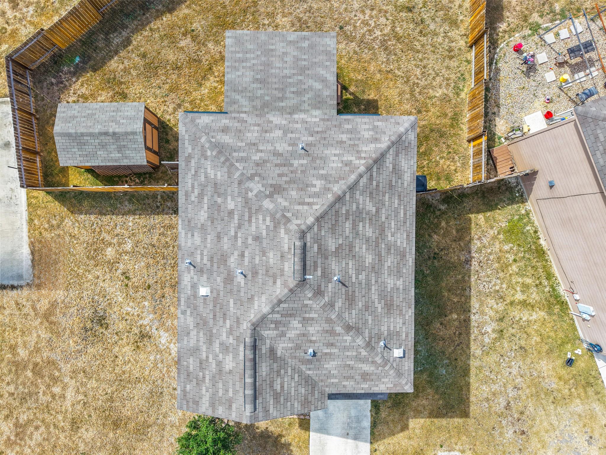 201 Yearwood Ln, Jarrell, TX 76537