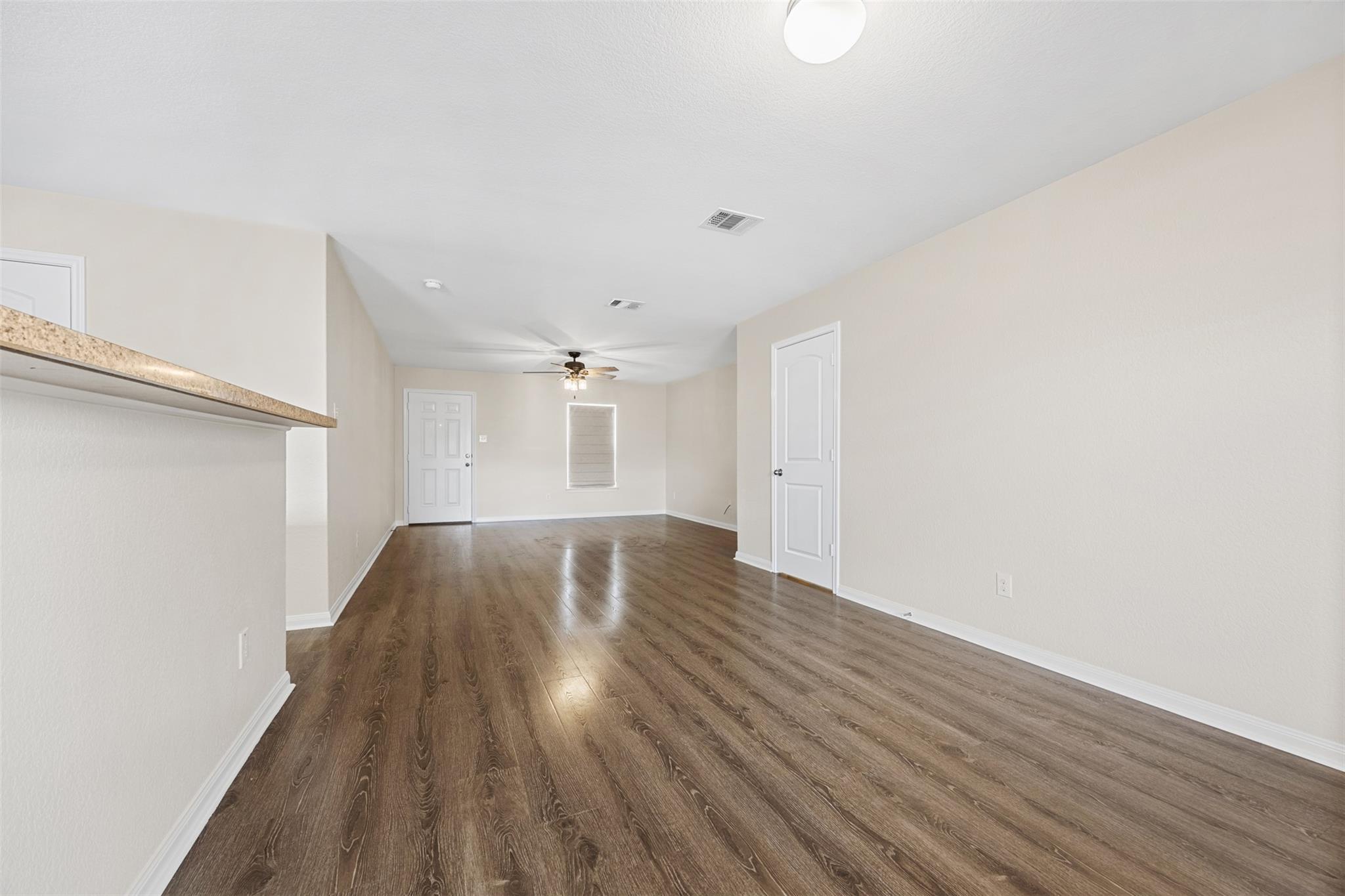 201 Yearwood Ln, Jarrell, TX 76537