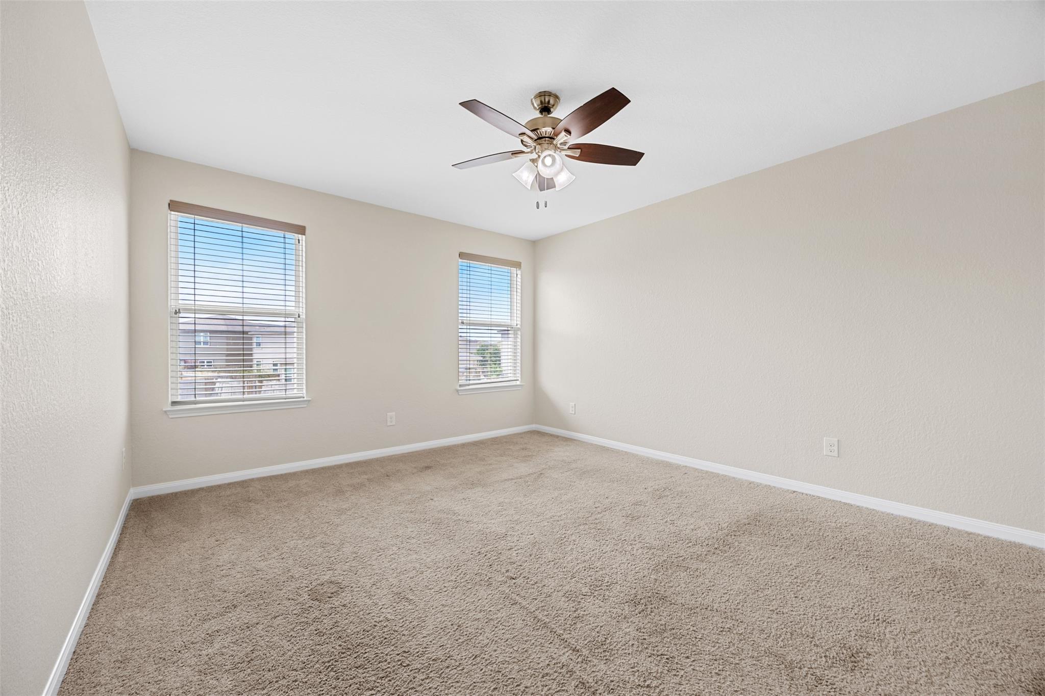 201 Yearwood Ln, Jarrell, TX 76537