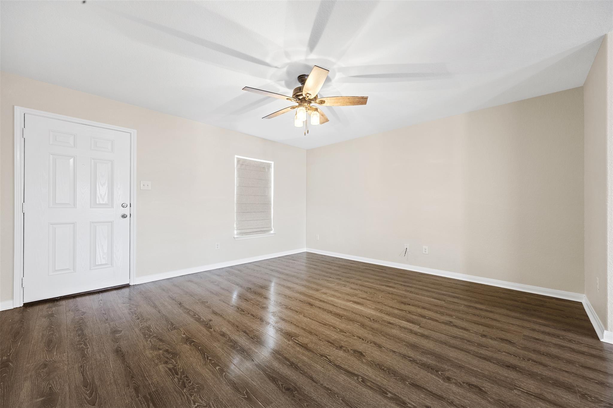 201 Yearwood Ln, Jarrell, TX 76537