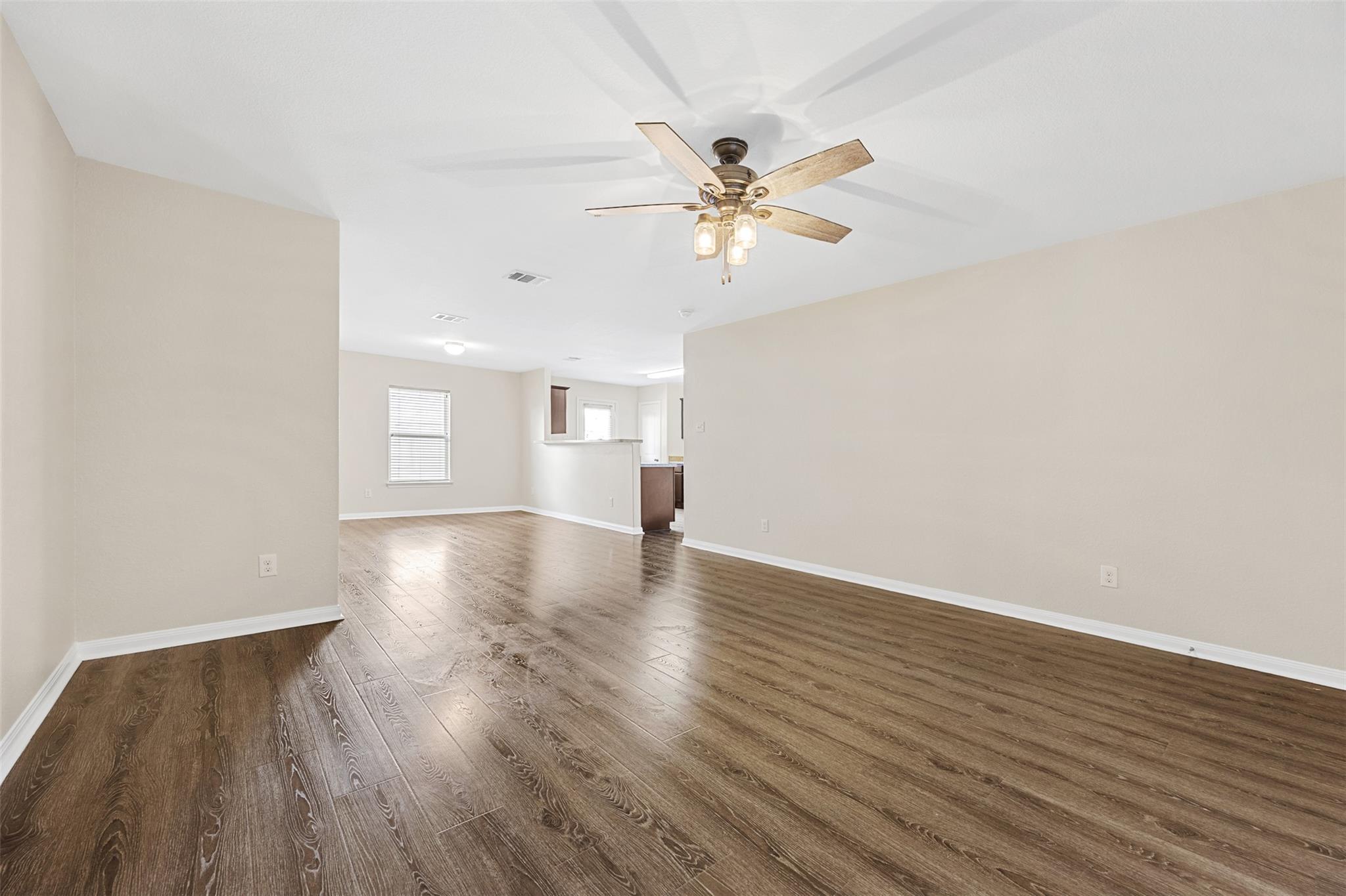 201 Yearwood Ln, Jarrell, TX 76537