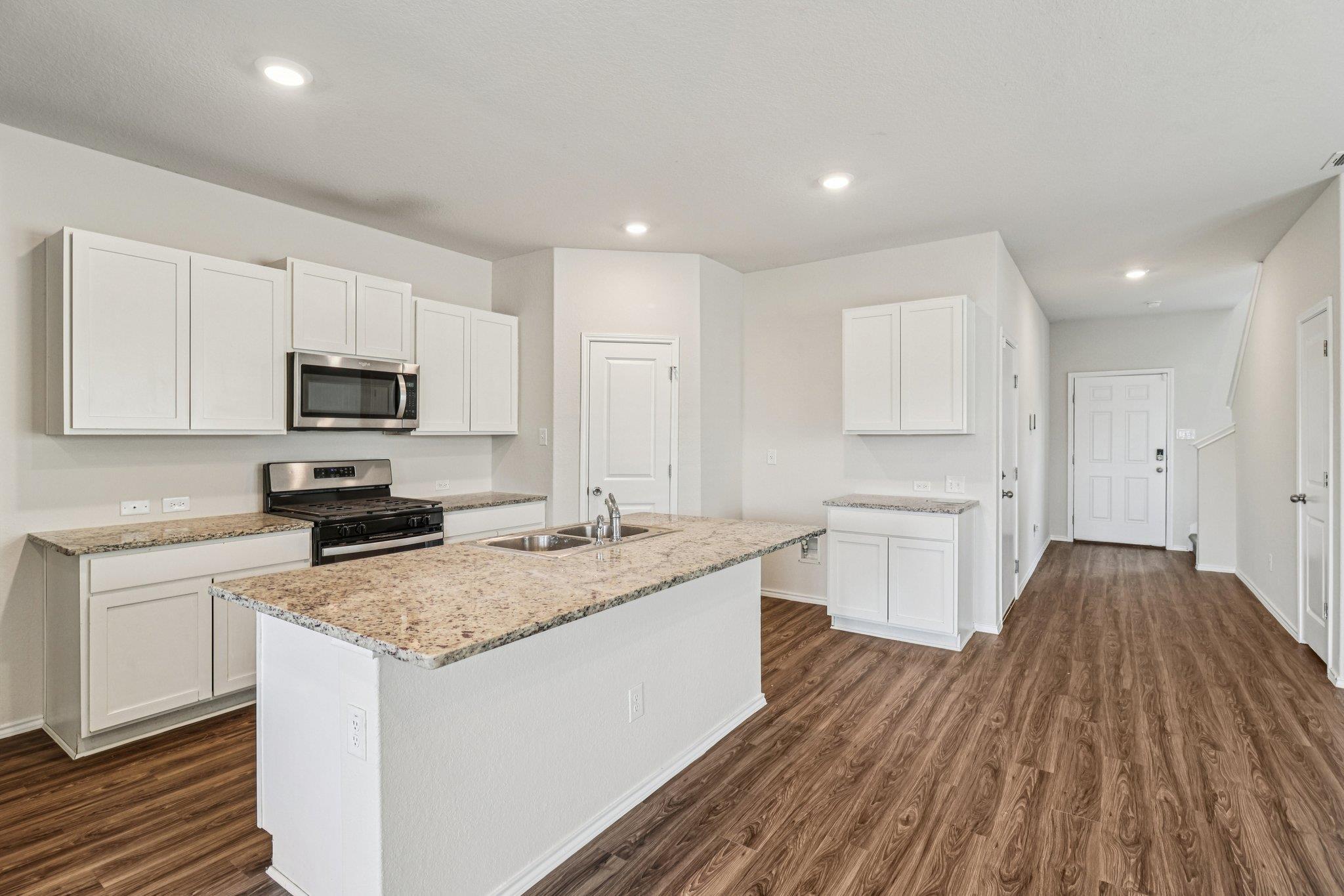 4006 Bay Leaf Loop, Von Ormy, TX 78073